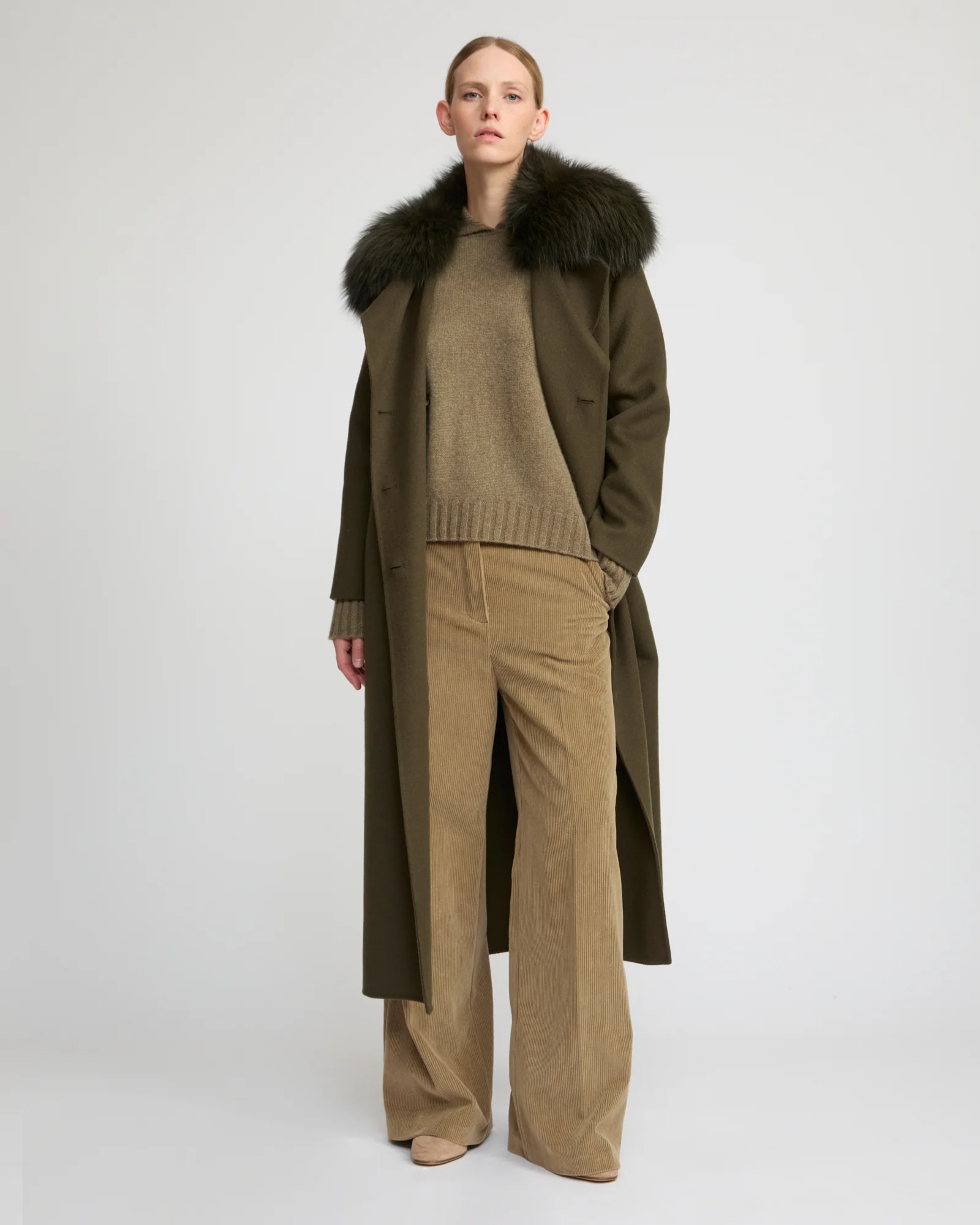 Manteau long en lainage cachemire et fourrure de renard - Image 3
