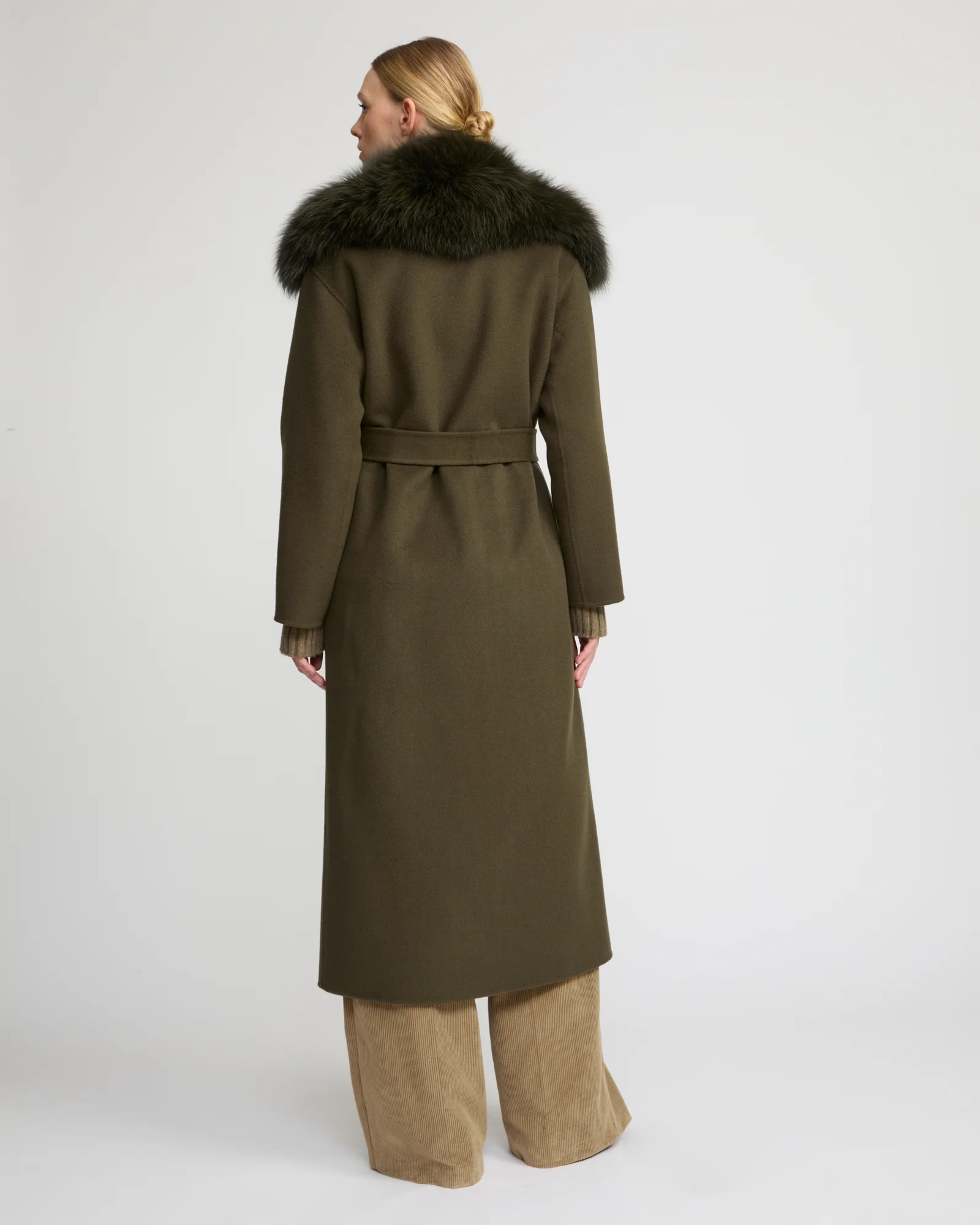 Manteau long en lainage cachemire et fourrure de renard - Image 5