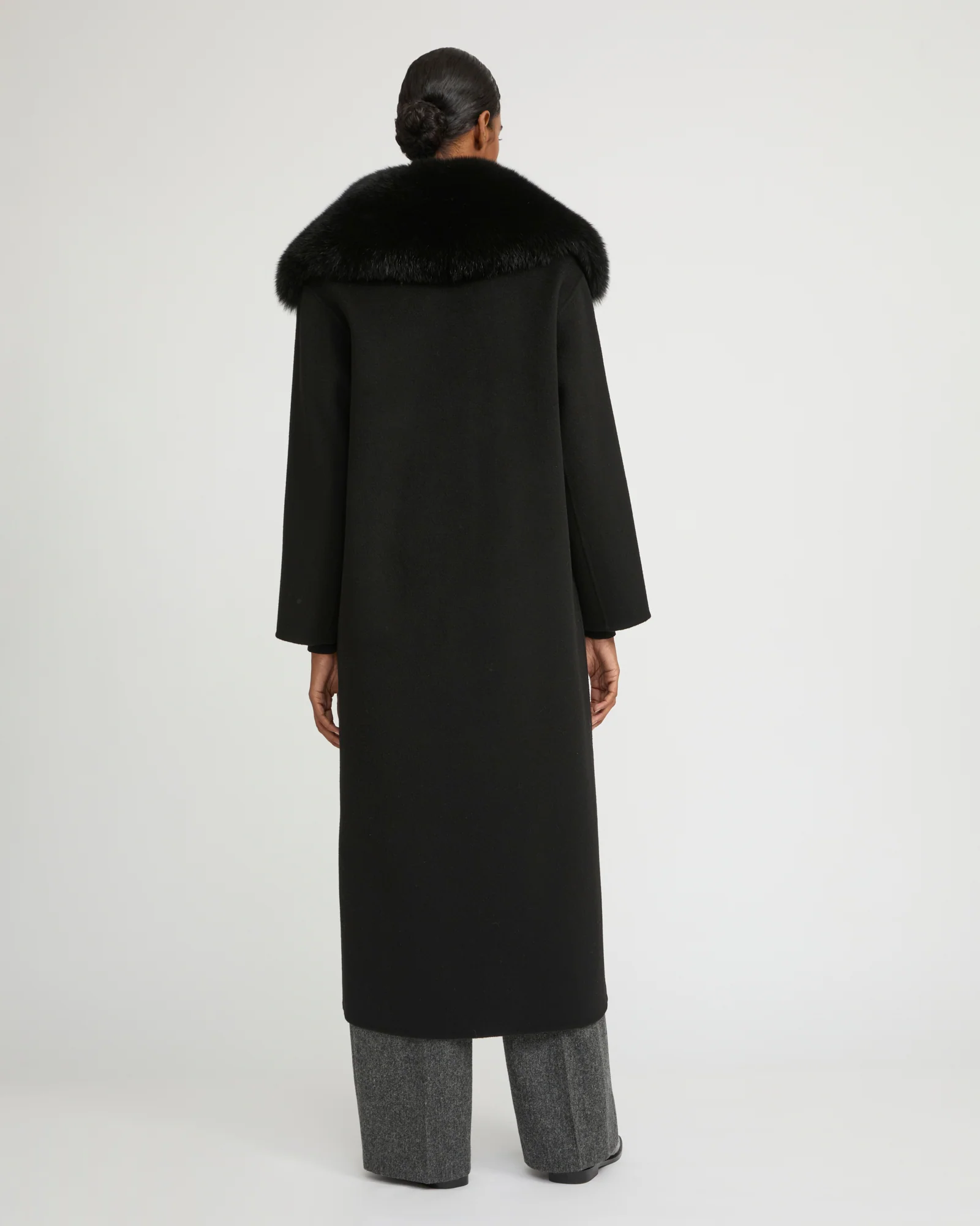 Manteau long en lainage cachemire et fourrure de renard - Image 5