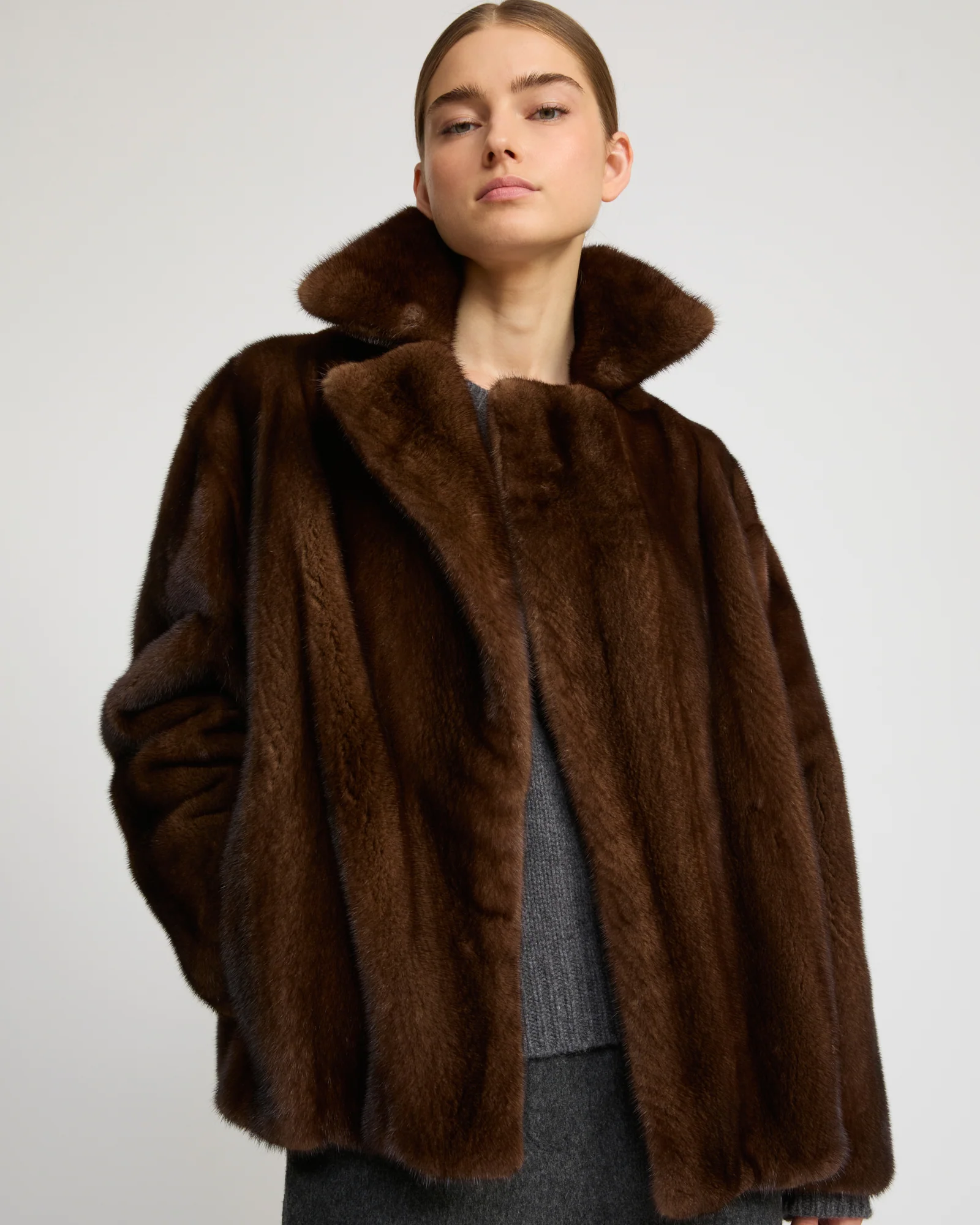 Veste courte croisée en fourrure de vison