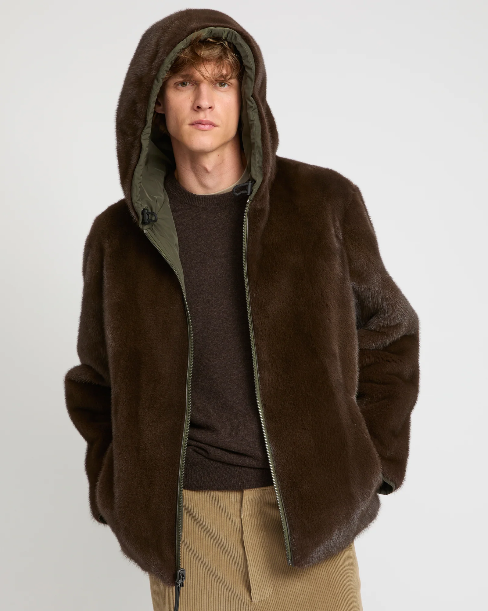 Blouson à capuche réversible en fourrure de vison et tissu technique