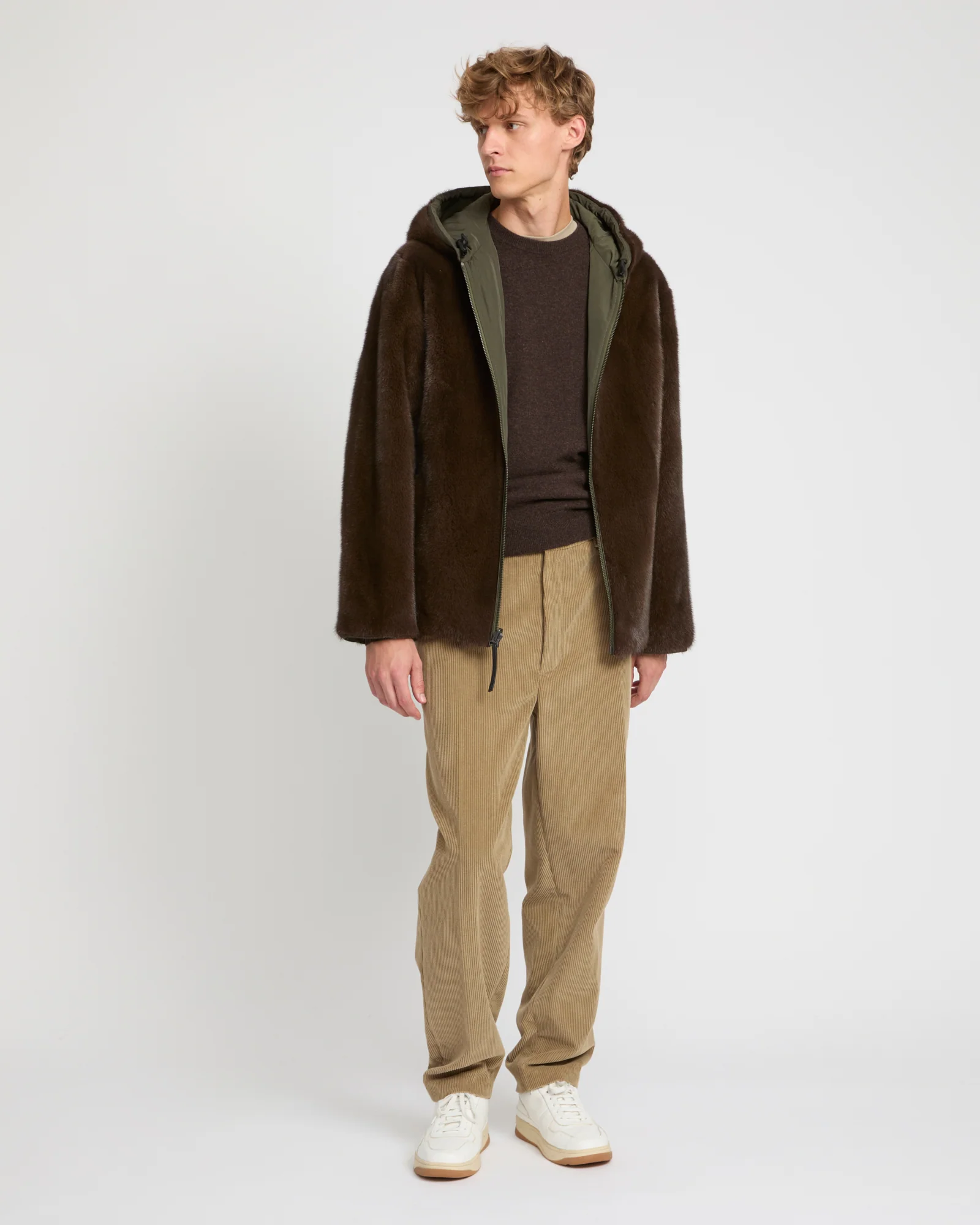 Blouson à capuche réversible en fourrure de vison et tissu technique - Image 2