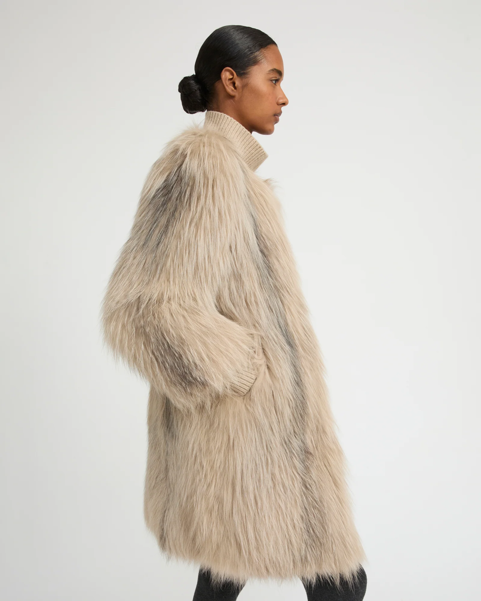 Veste longue en fourrure de renard tricoté - Image 3