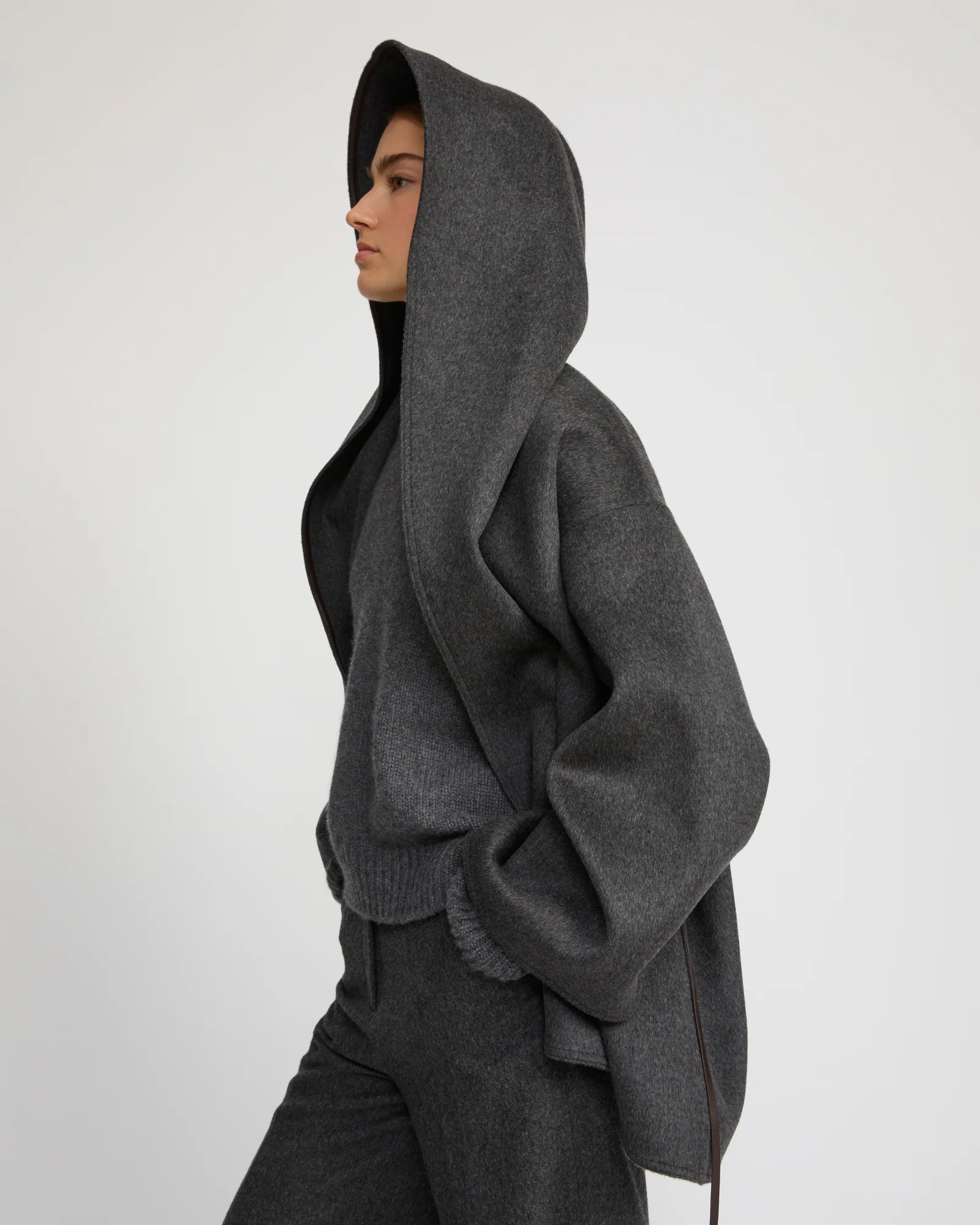 Manteau court oversize en lainage cachemire double face - Image 5