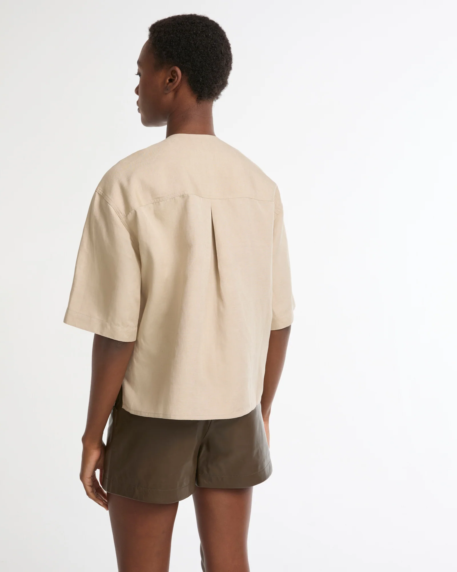 Blouse à manches courtes brodée en lin - Image 3