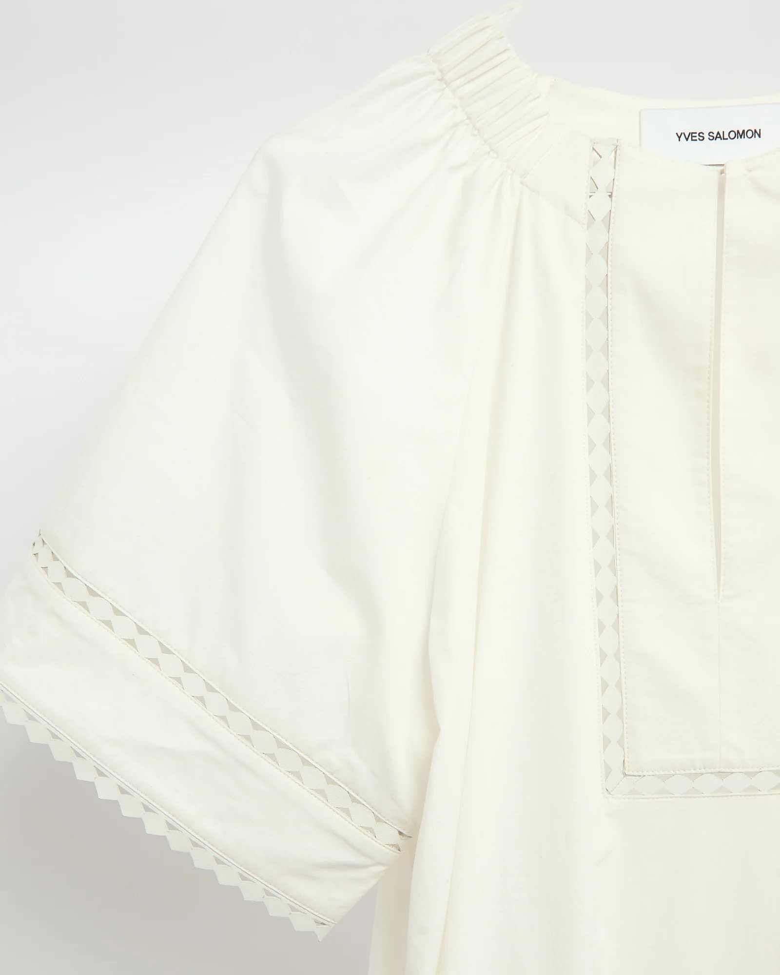 Blouse à manches courtes en popeline de coton et détails cuirs - Image 6