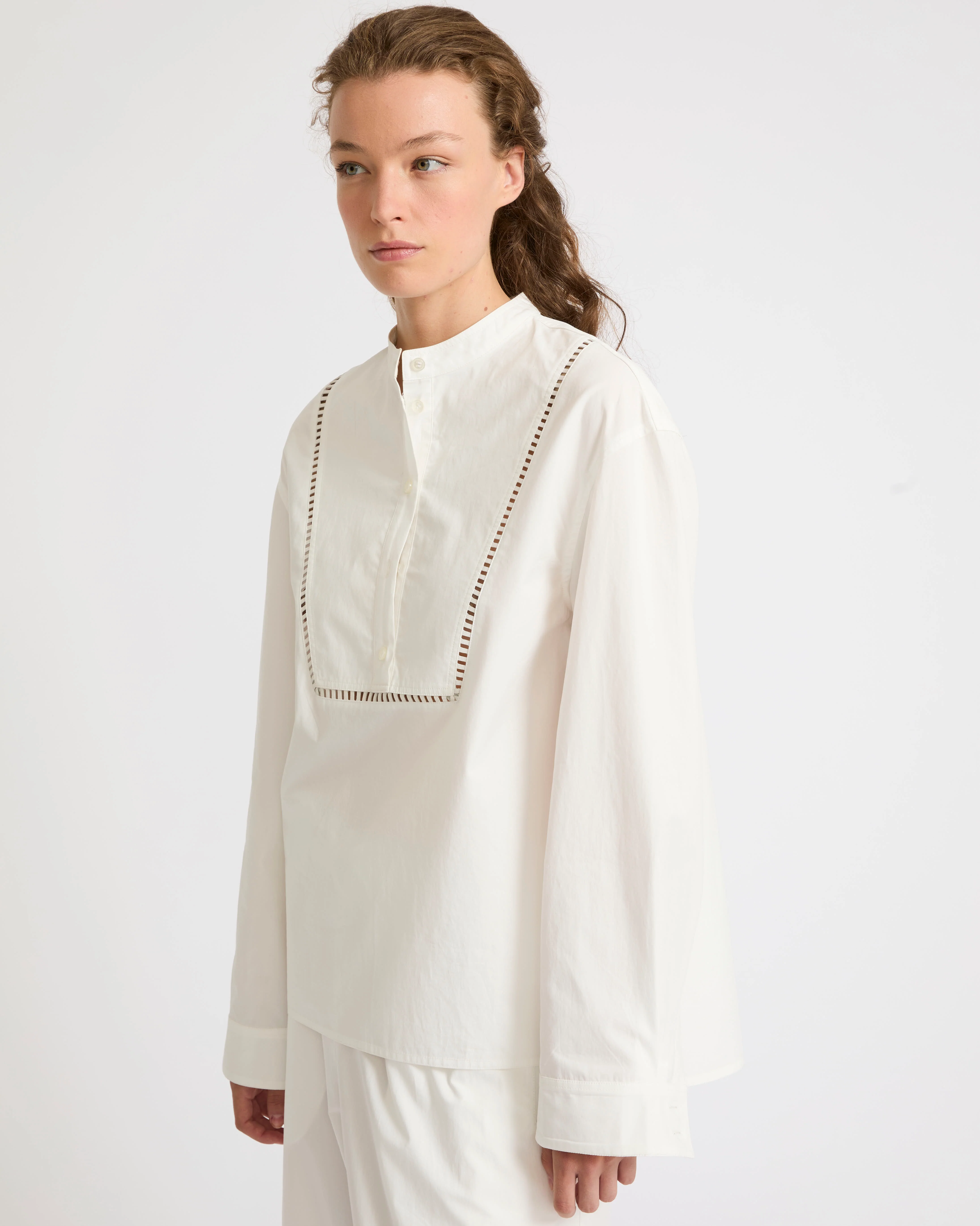 Blouse en popeline de coton avec inserts de cuir - Image 4