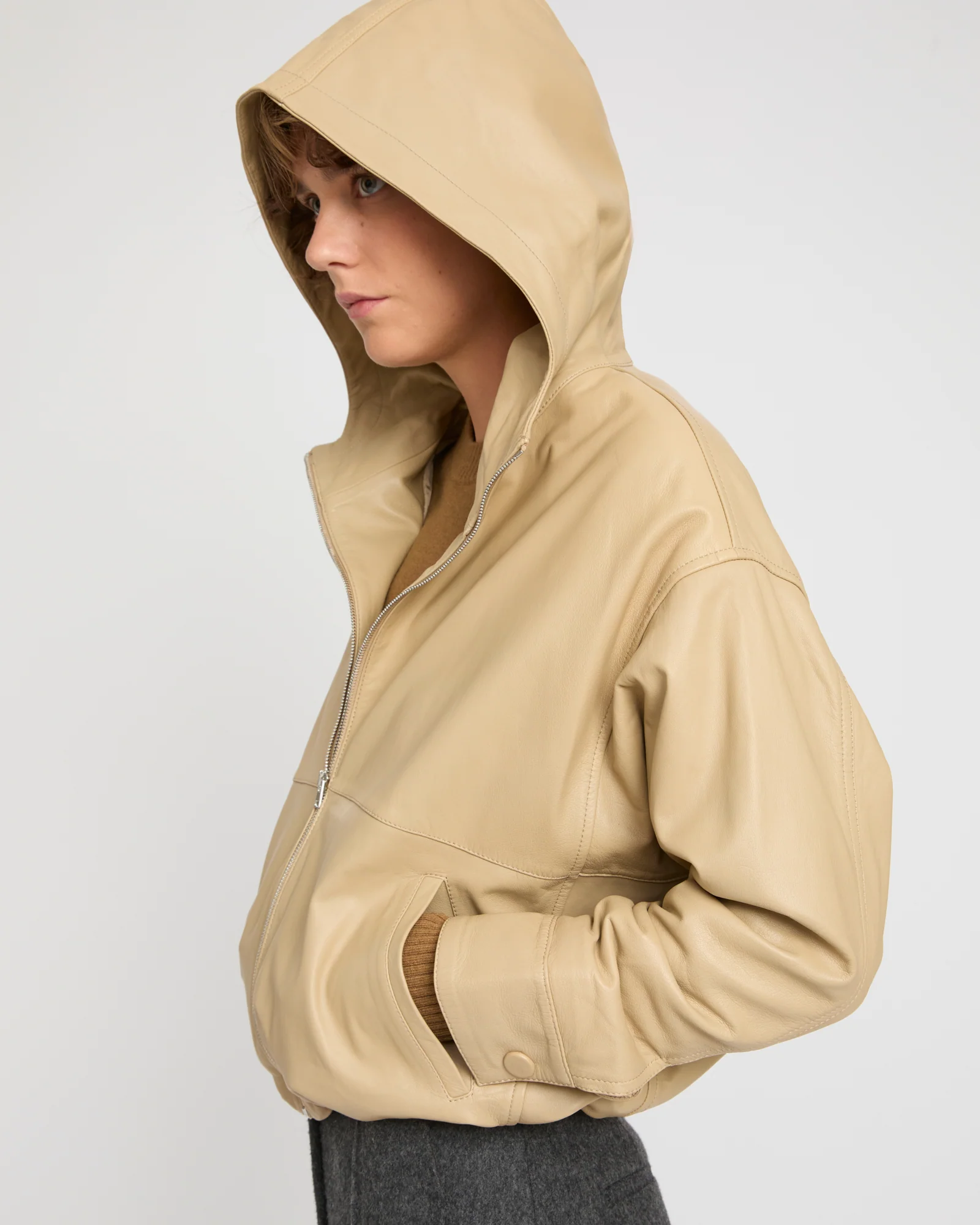 Blouson à capuche en cuir d'agneau