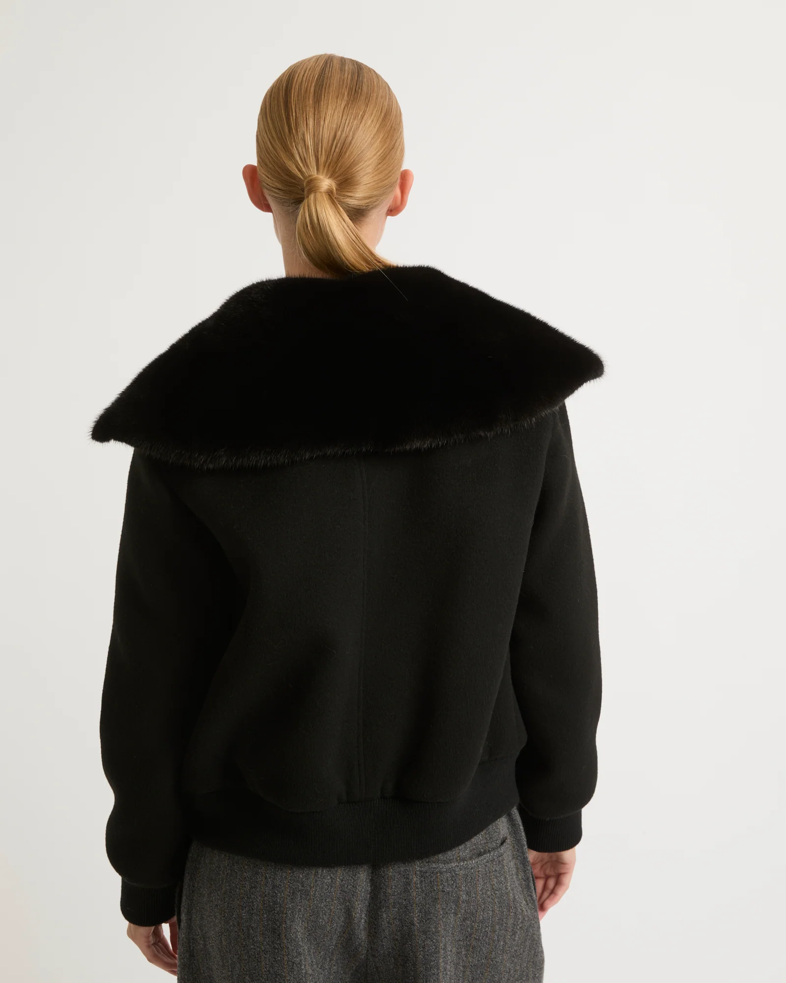 Blouson en lainage cachemire avec col en fourrure de vison - Image 4