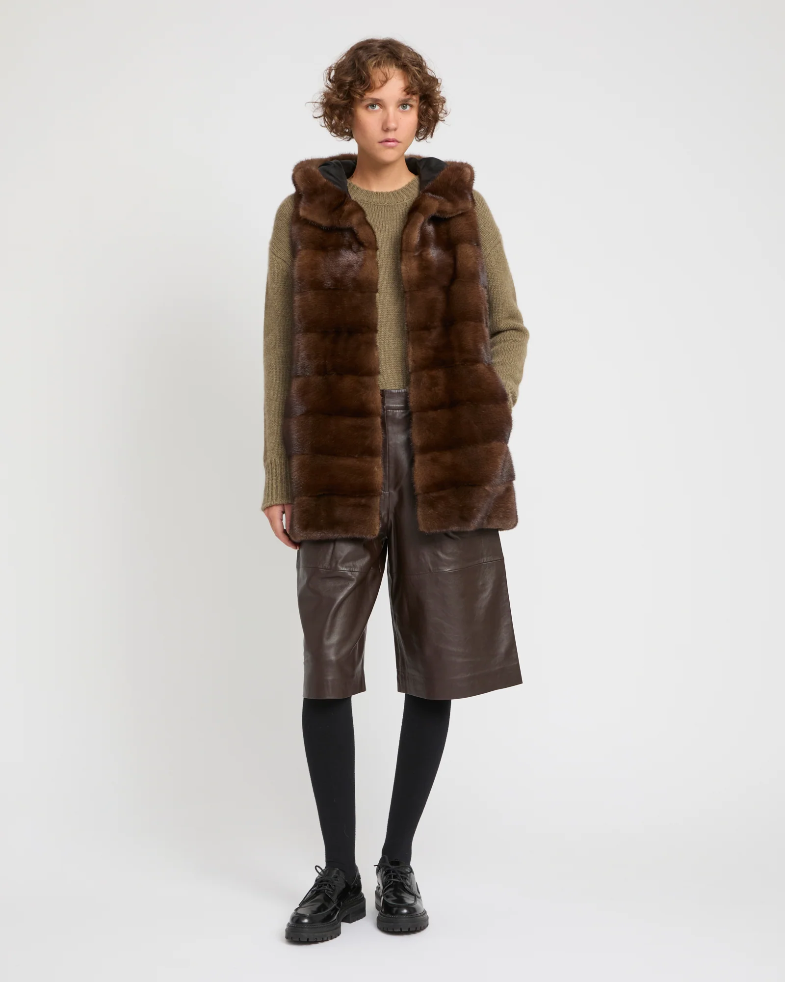 Gilet à capuche en fourrure de vison long poil