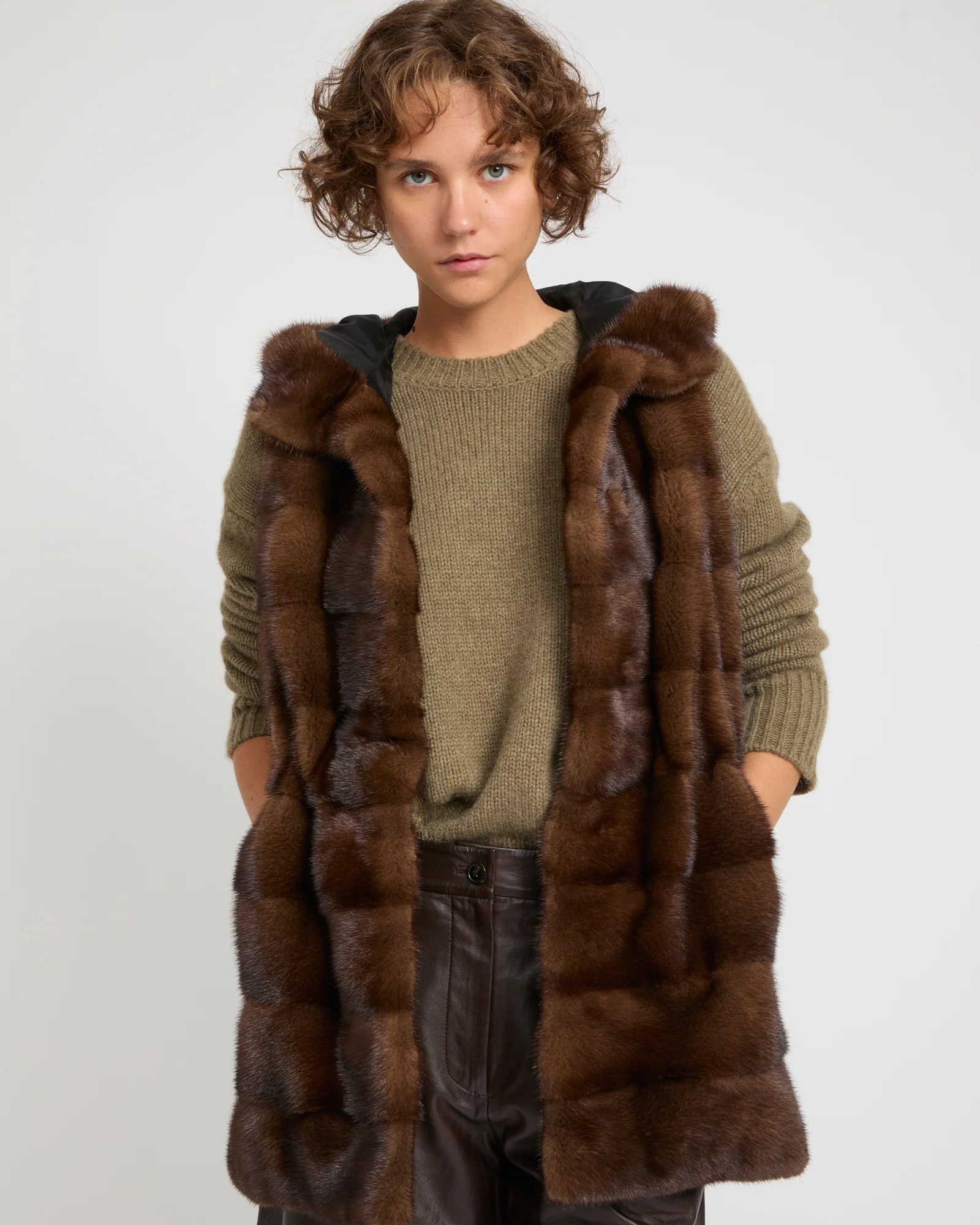 Gilet à capuche en fourrure de vison long poil - Image 2