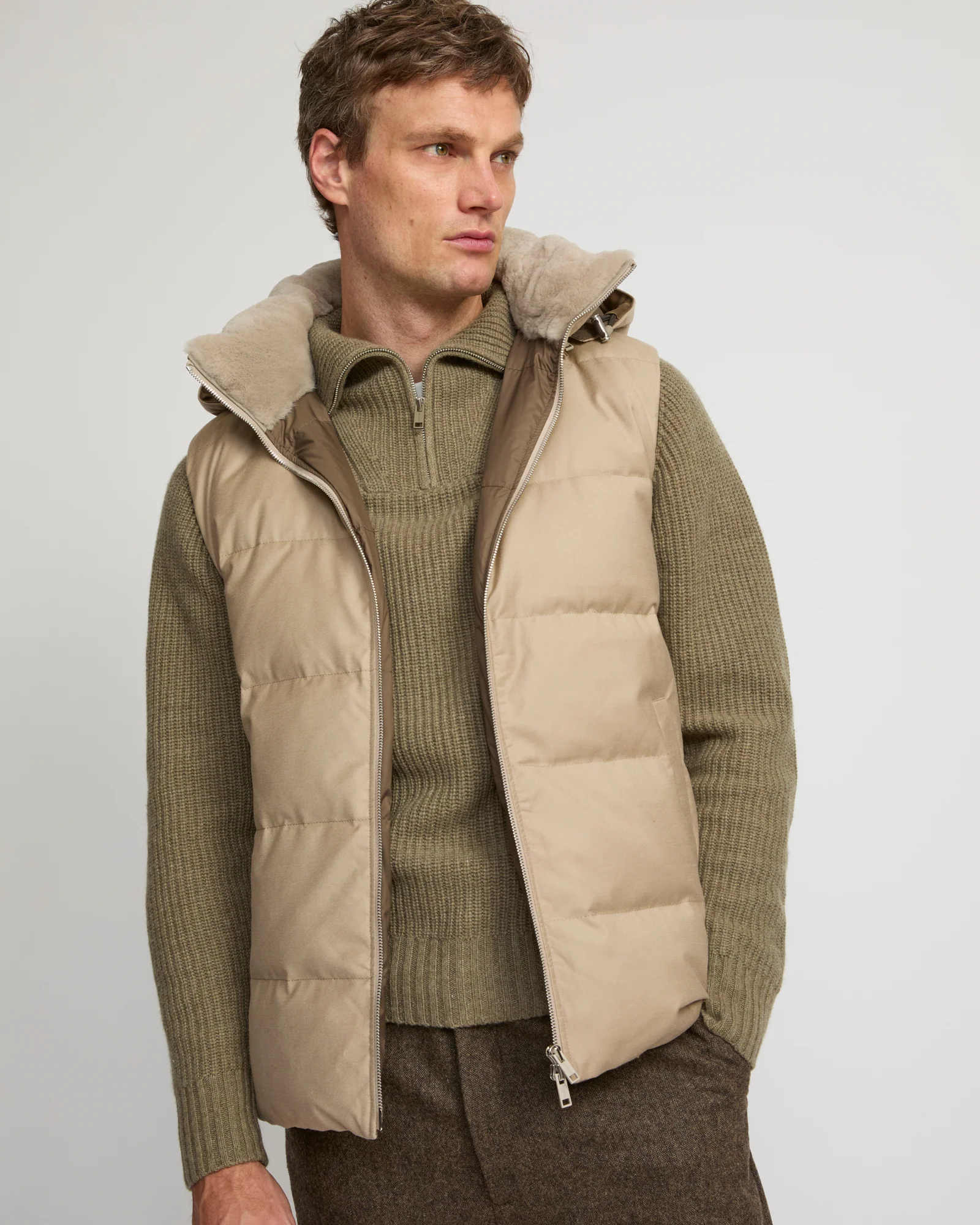 Gilet doudoune en tissu imperméable Loro Piana avec col en fourrure de vison - Image 3