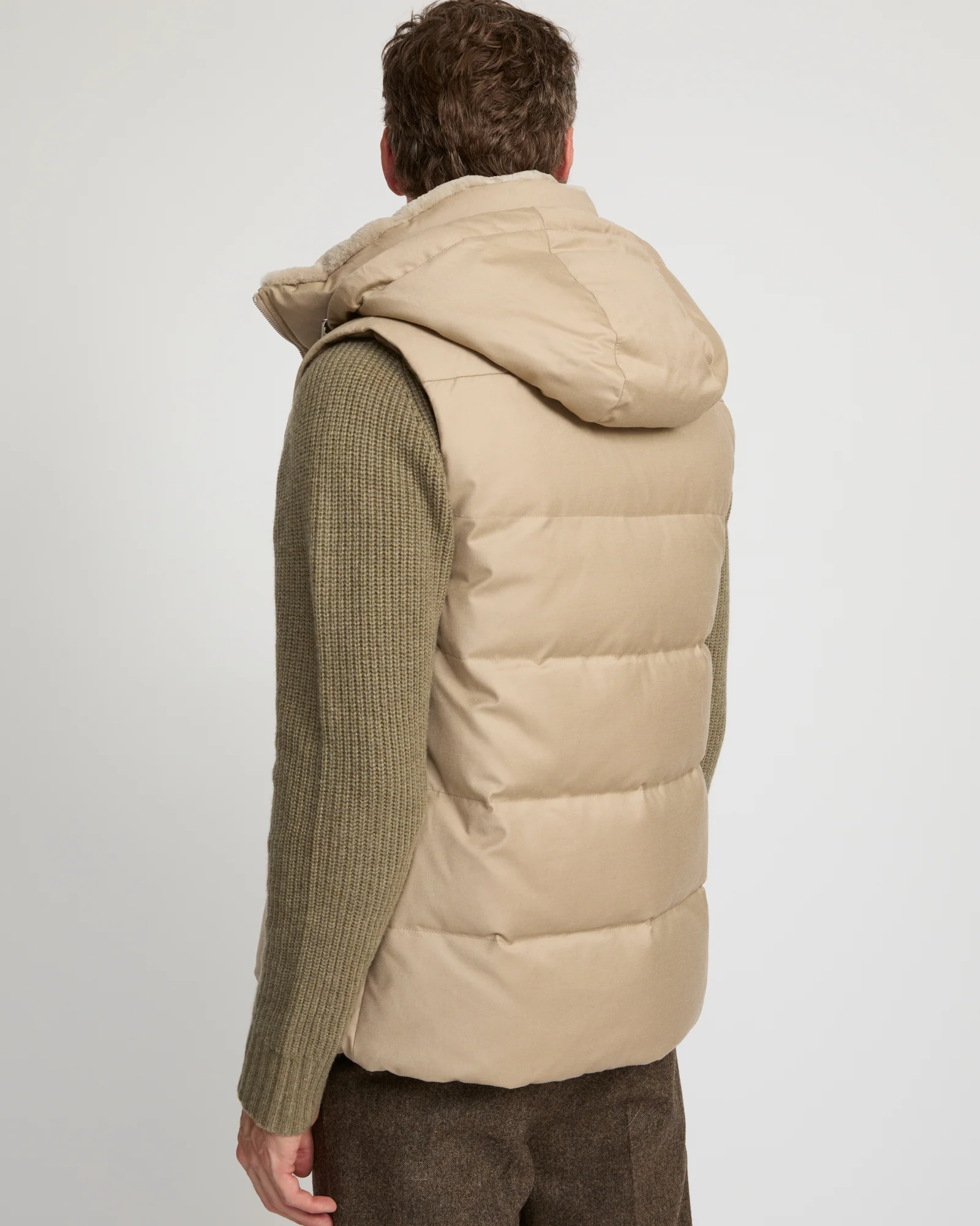 Gilet doudoune en tissu imperméable Loro Piana avec col en fourrure de vison - Image 4