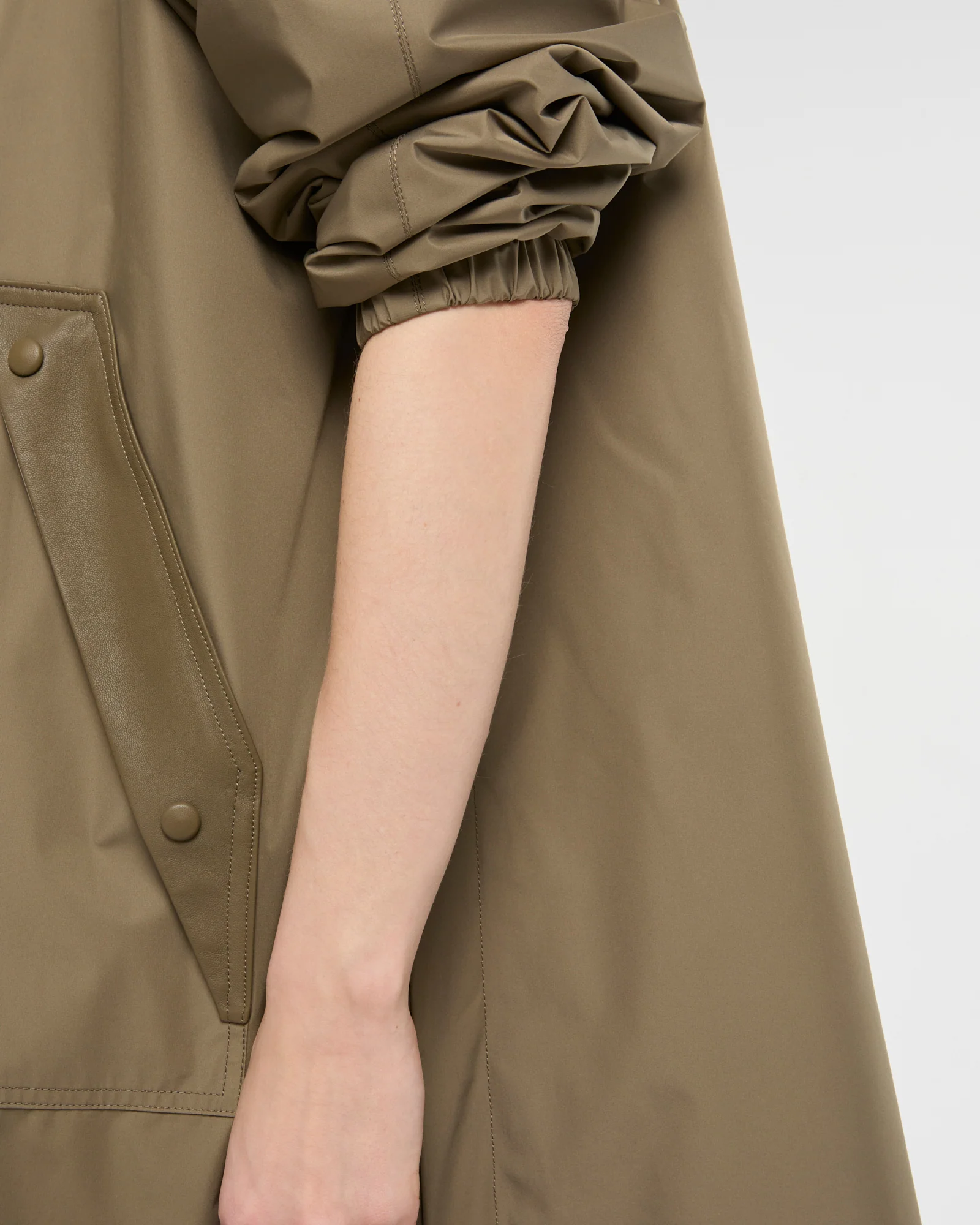 Parka à capuche en tissu technique imperméable - Image 3