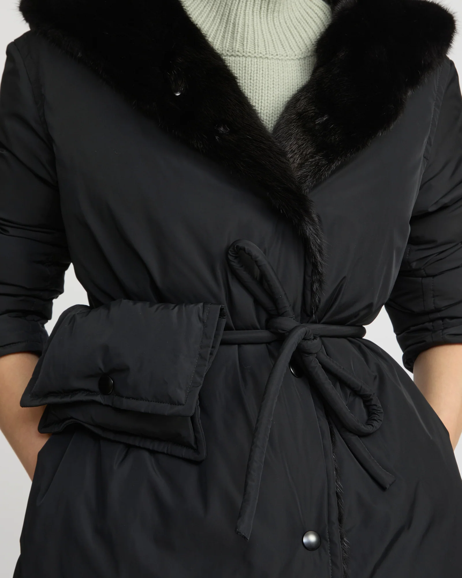Manteau doudoune longue en tissu technique et fourrure de vison - Image 2