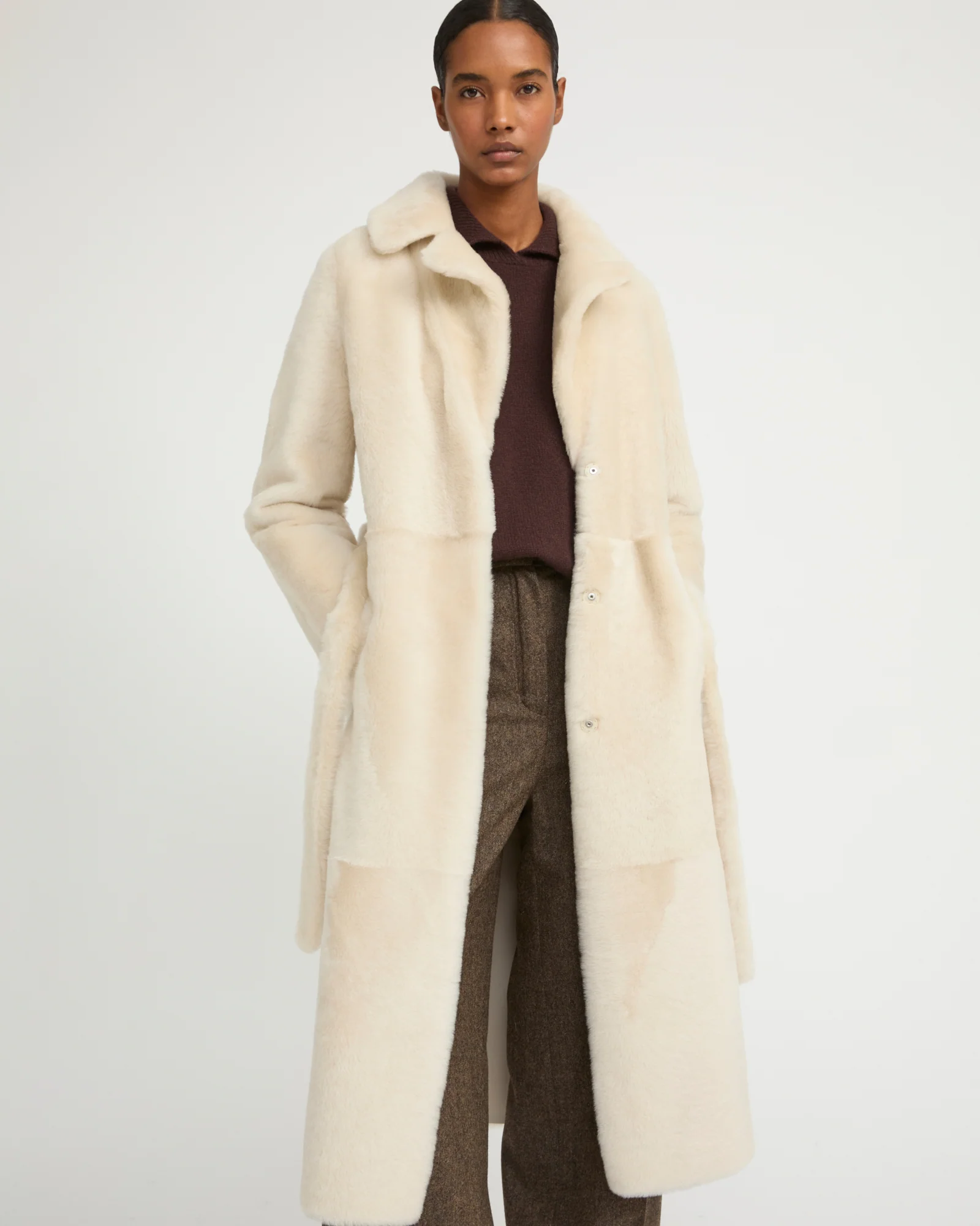 Manteau long ceinturé en peau lainée réversible - Image 2