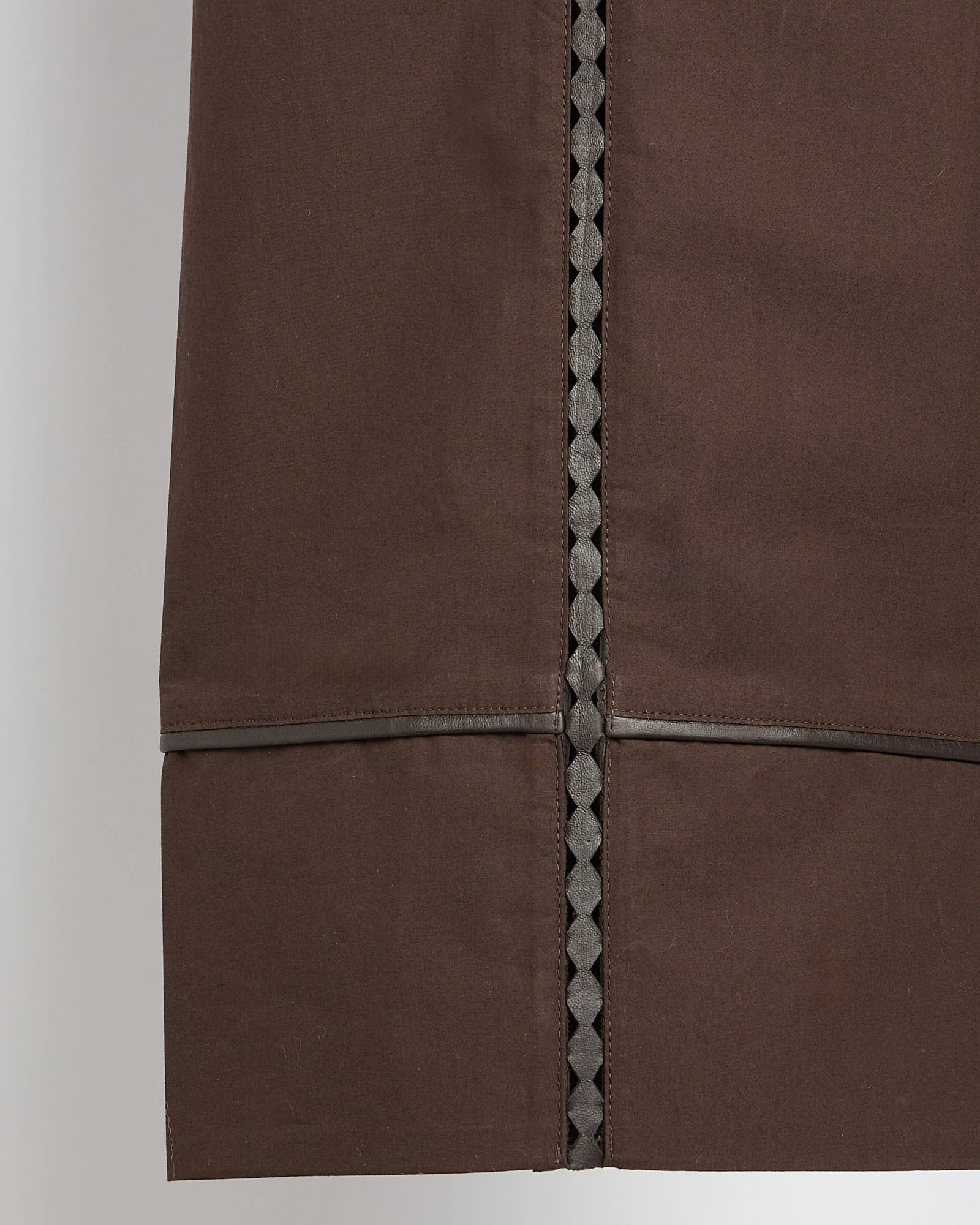Pantalon ample en popeline de coton et détails cuirs - Image 7