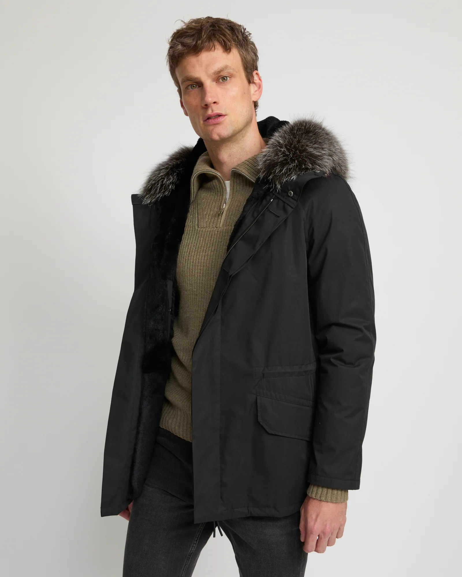 Parka iconique courte en coton mélangé imperméable avec fourrure de renard et lapin - Image 3