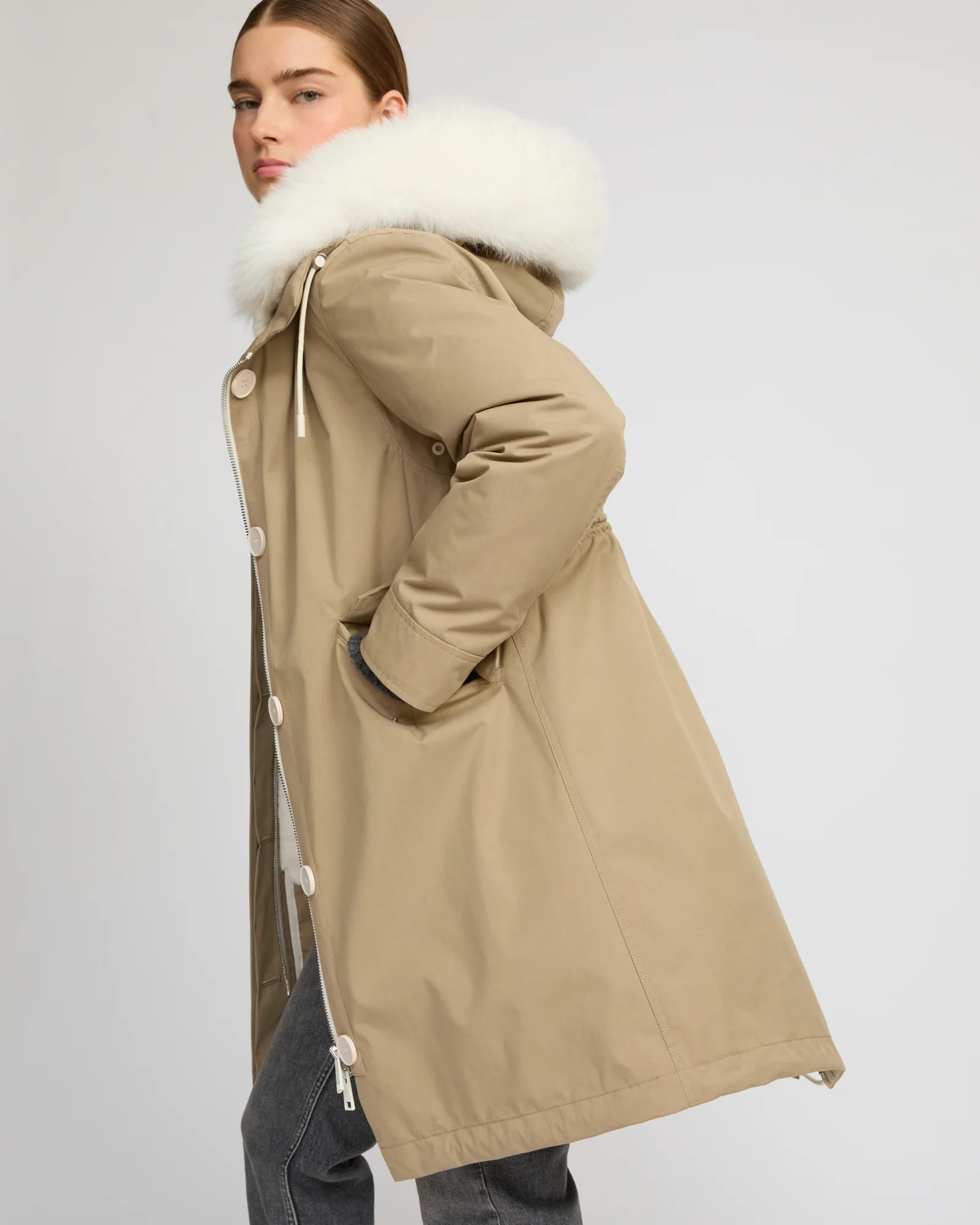 Parka iconique longue en coton mélangé imperméable avec fourrure de renard et lapin - Image 4
