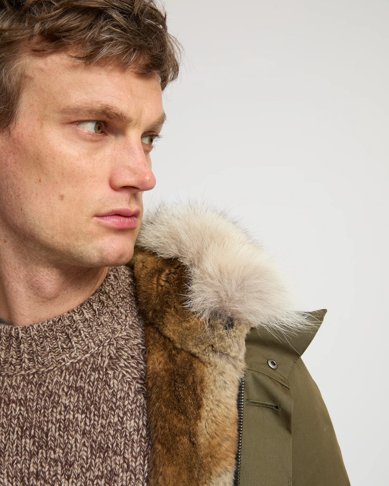 Parka iconique longue en coton technique avec fourrure de coyote et lapin - Image 4