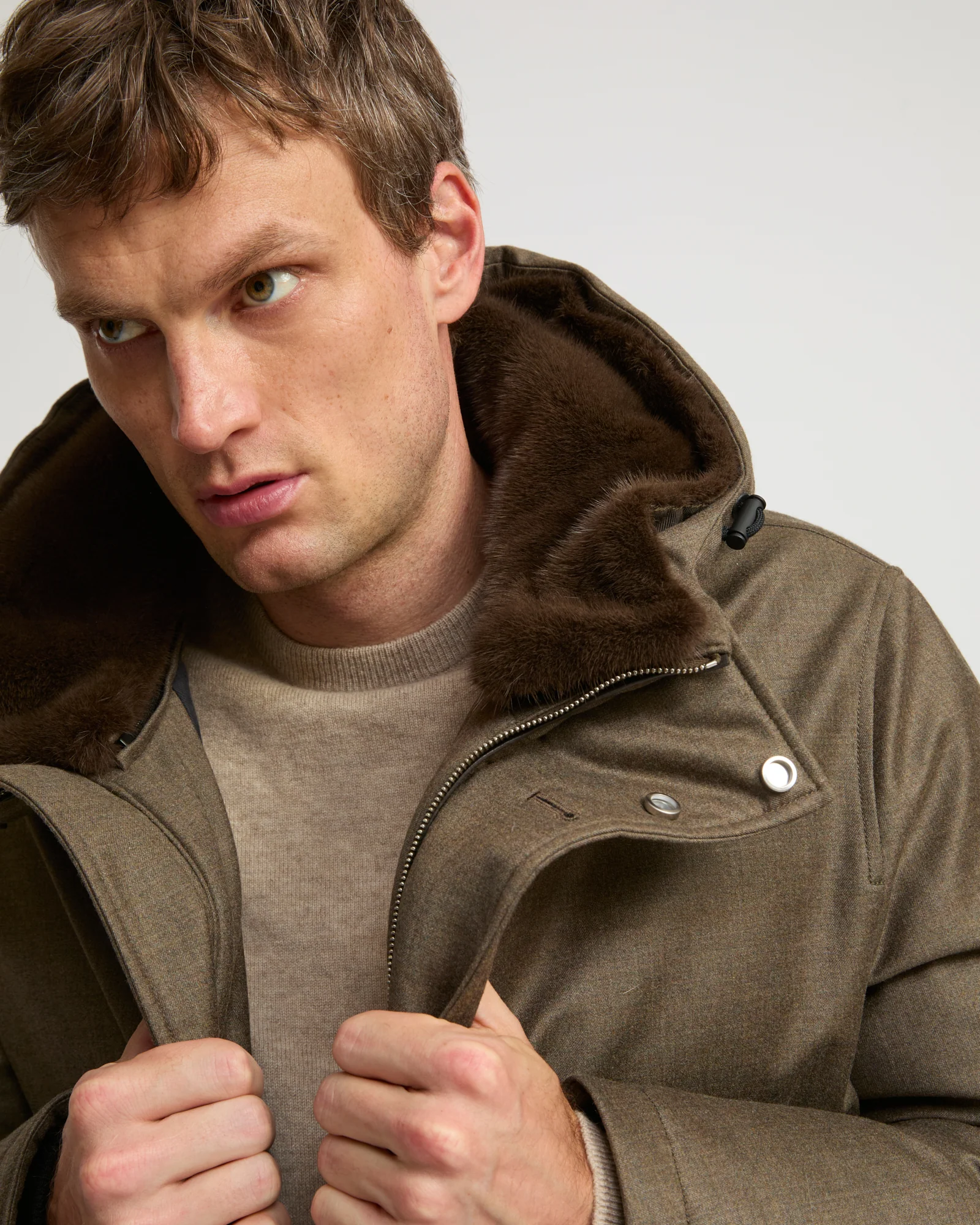 Parka longue iconique en tissu Loro Piana imperméable avec fourrure de vison - Image 3