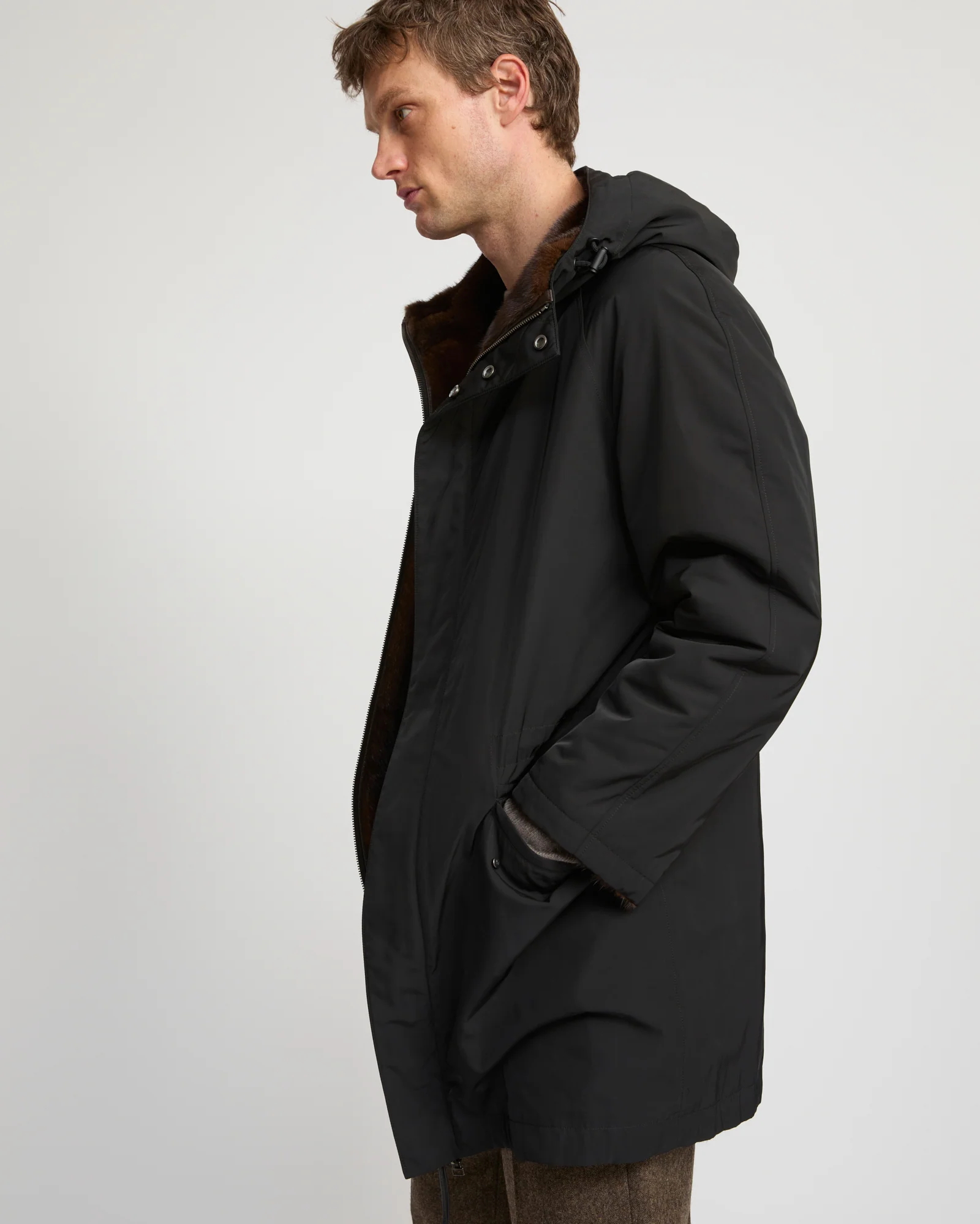 Parka longue réversible en tissu technique déperlant avec fourrure de vison - Image 4