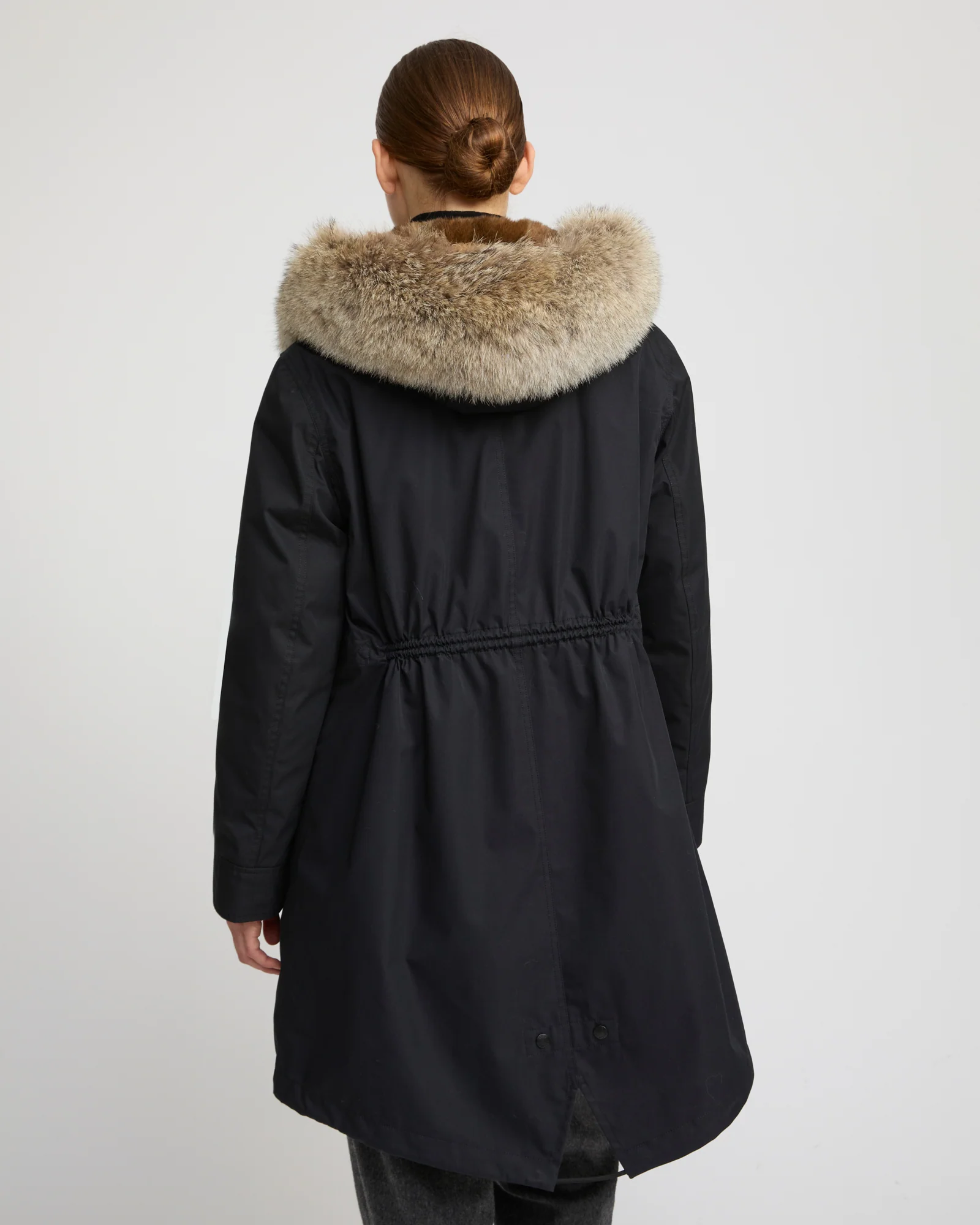 Parka regular en coton imperméable avec fourrure de coyote et lapin - Image 3