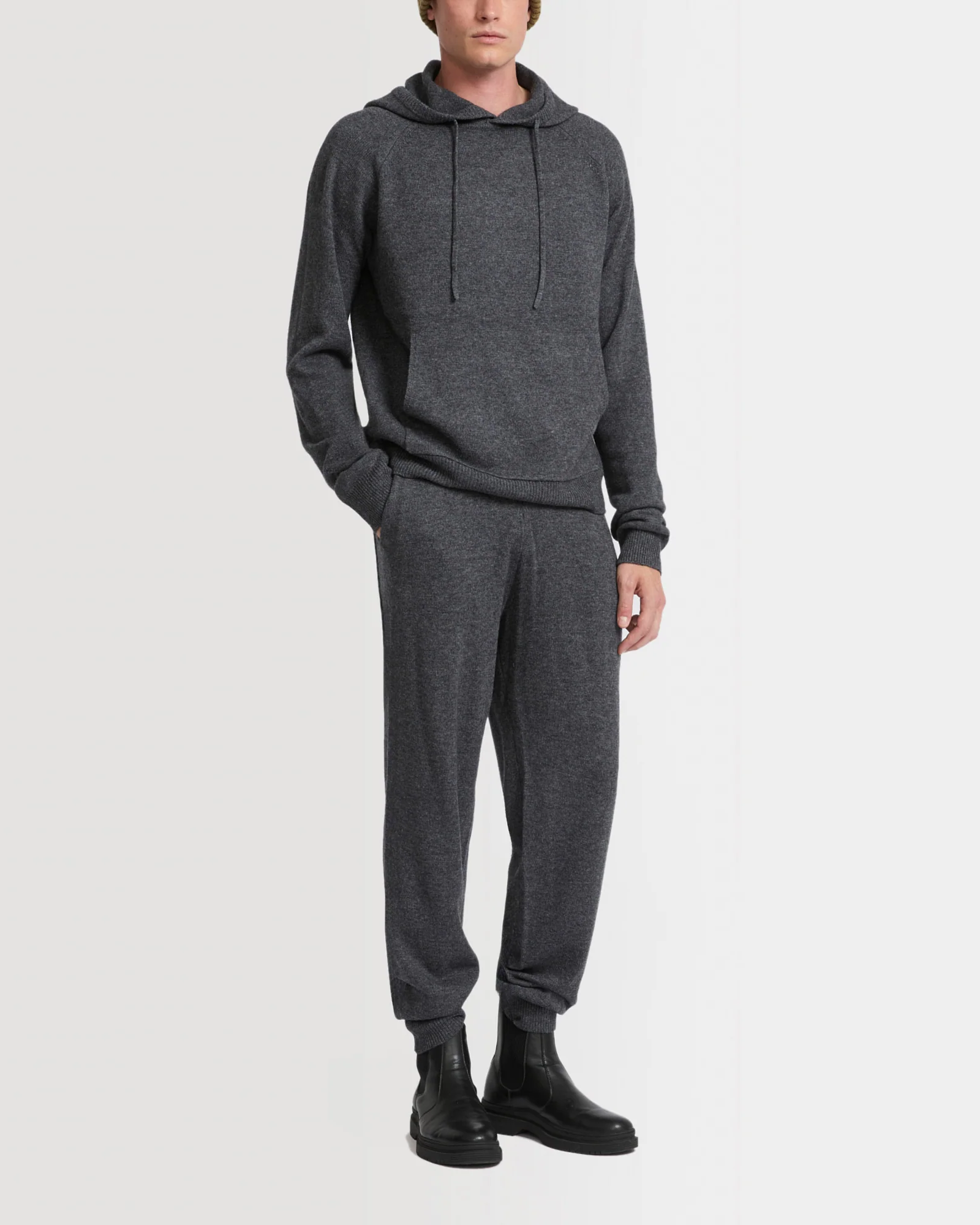 Pull à capuche en lainage cachemire - Image 3
