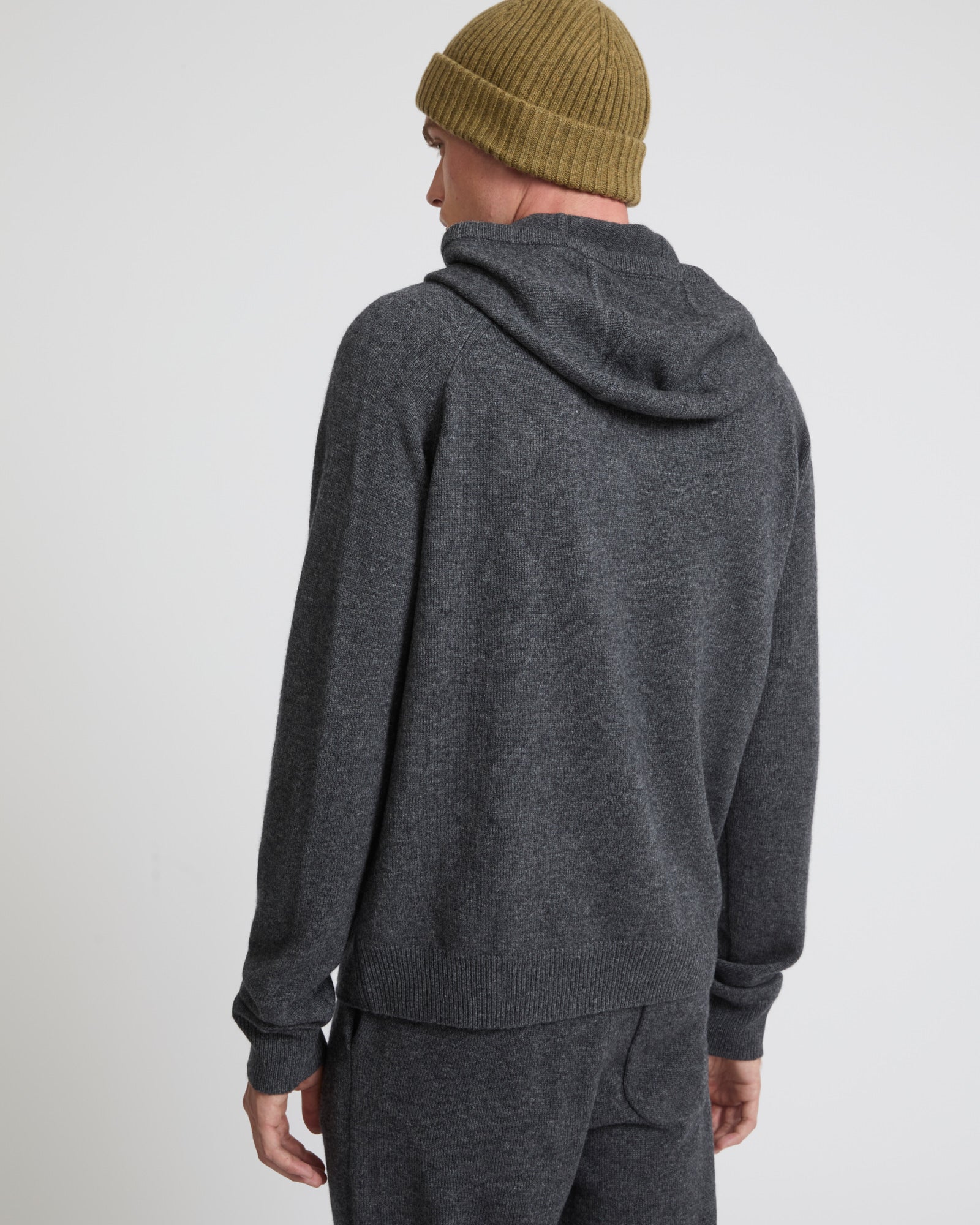 Pull à capuche en lainage cachemire - Image 4
