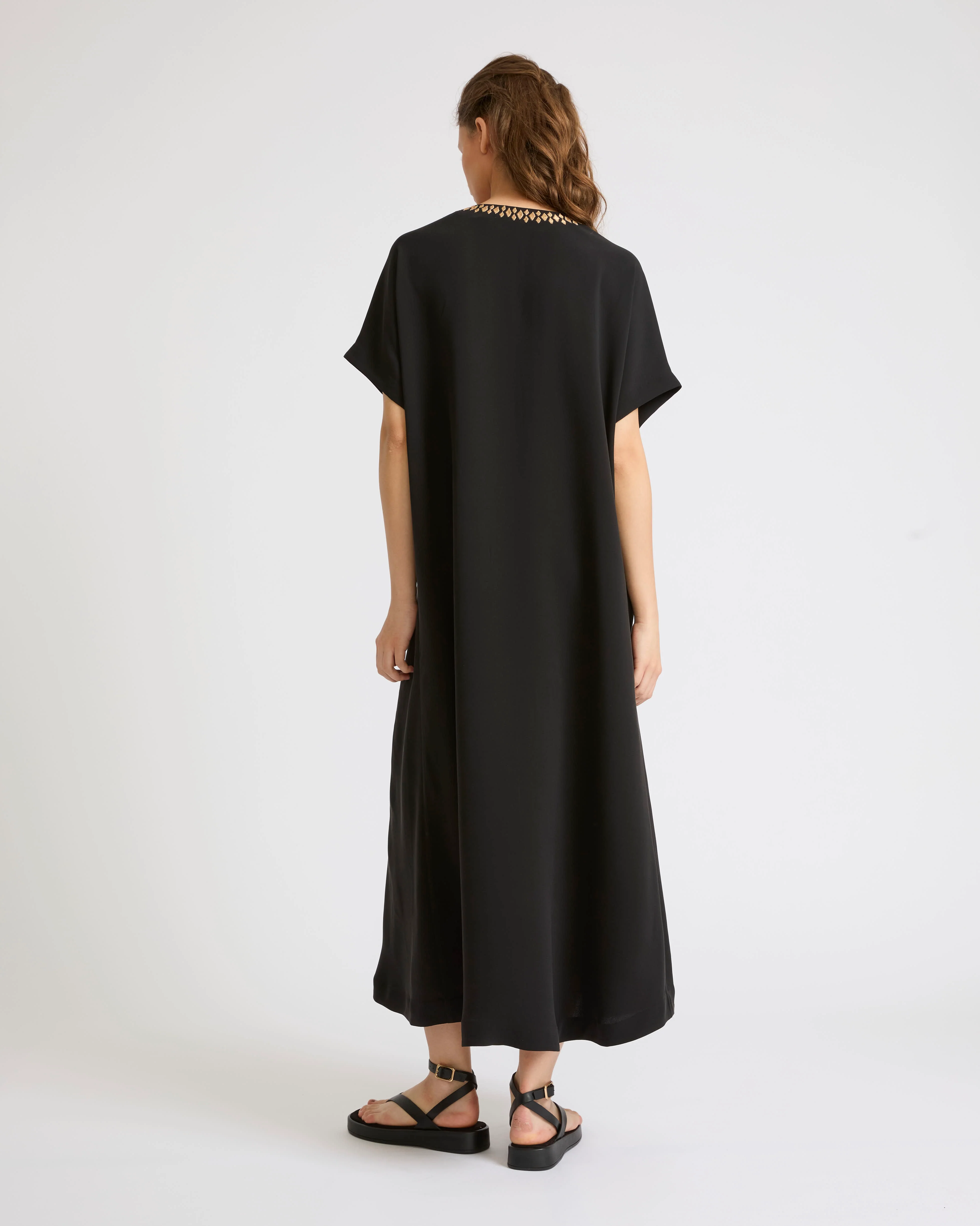 Robe brodée en crêpe de soie - Image 3