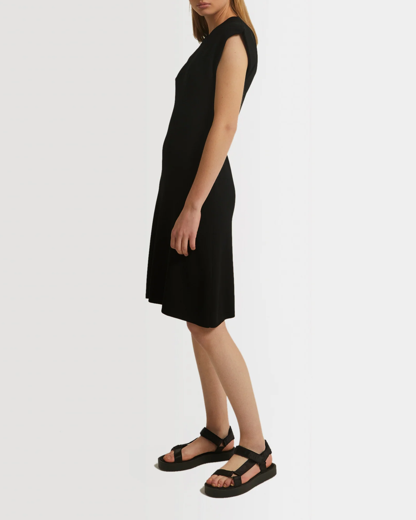 Robe courte sans manches en maille stretch - Image 3