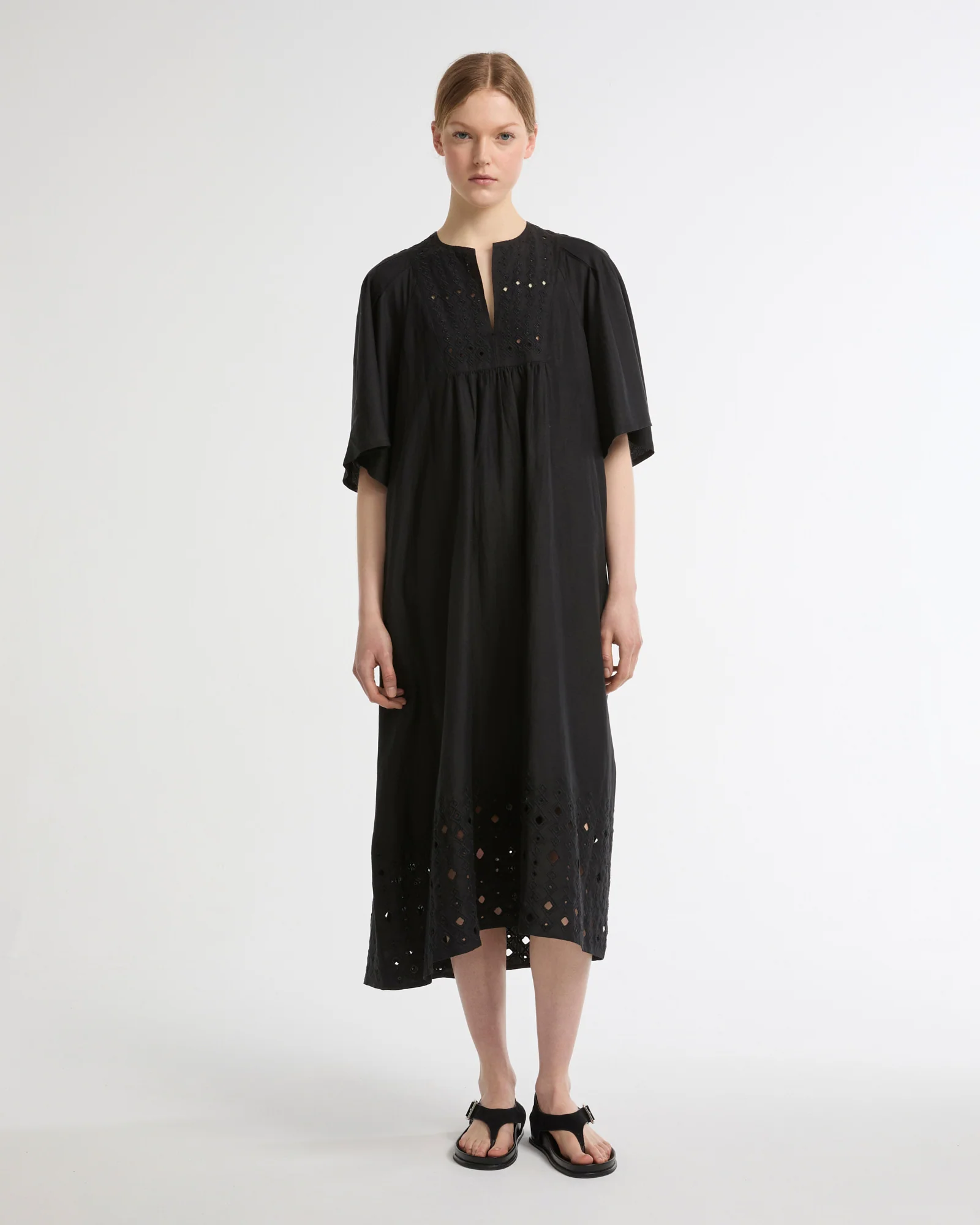 Robe fluide en lin brodé - Image 3