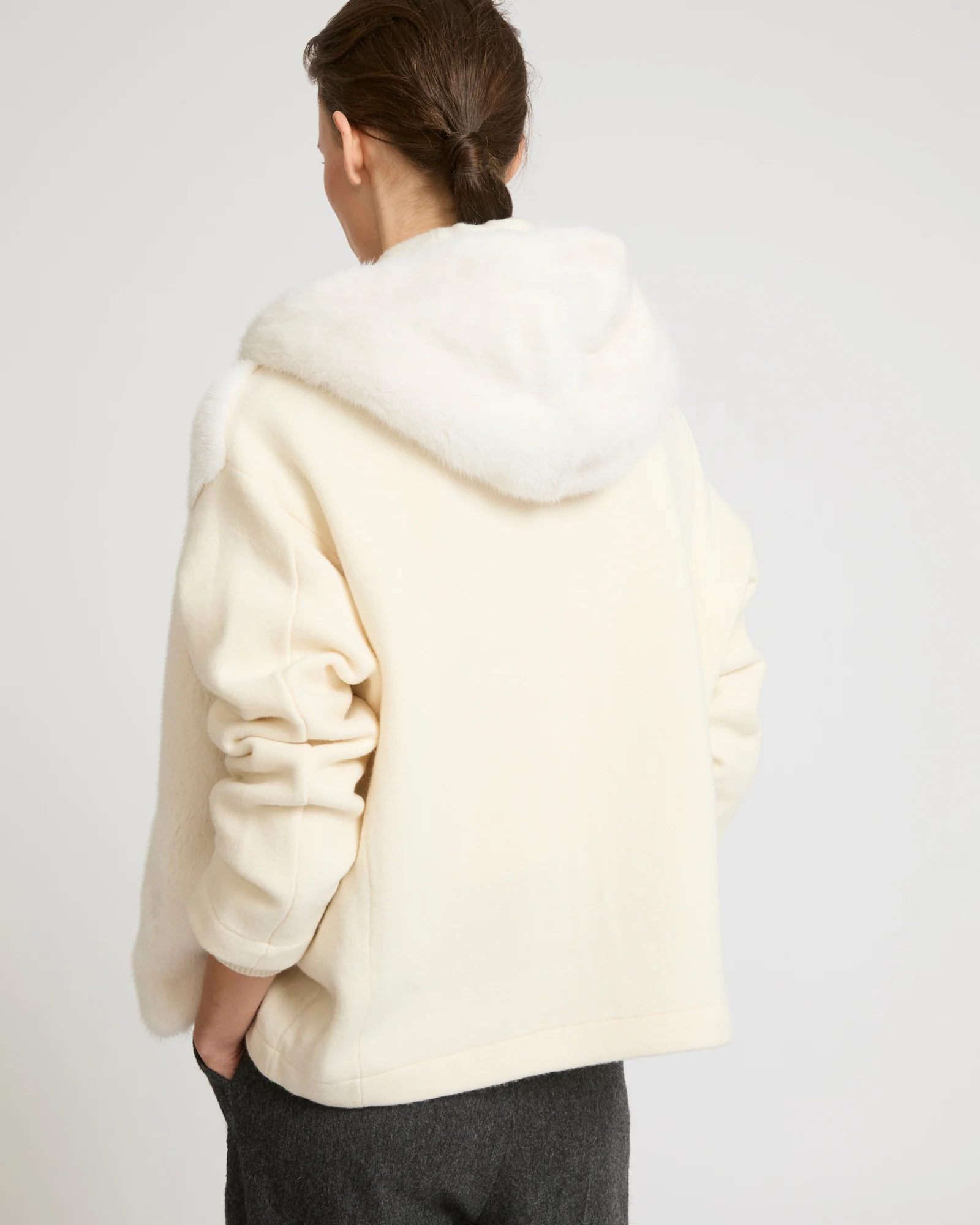 Veste à capuche en maille et fourrure de vison - Image 4