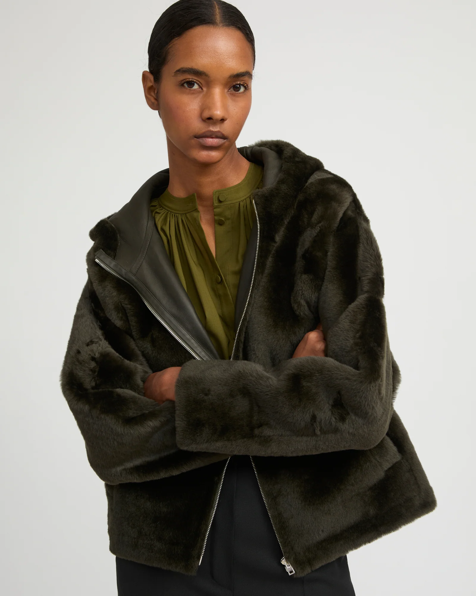 Veste à capuche en peau lainée - Image 4