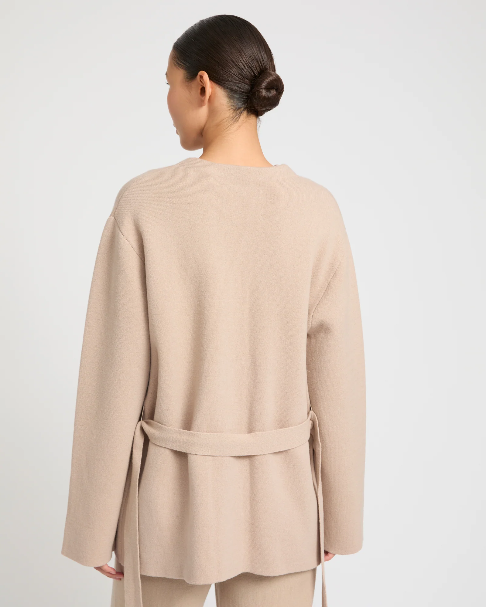 Veste ceinturée en maille et fourrure de vison - Image 3