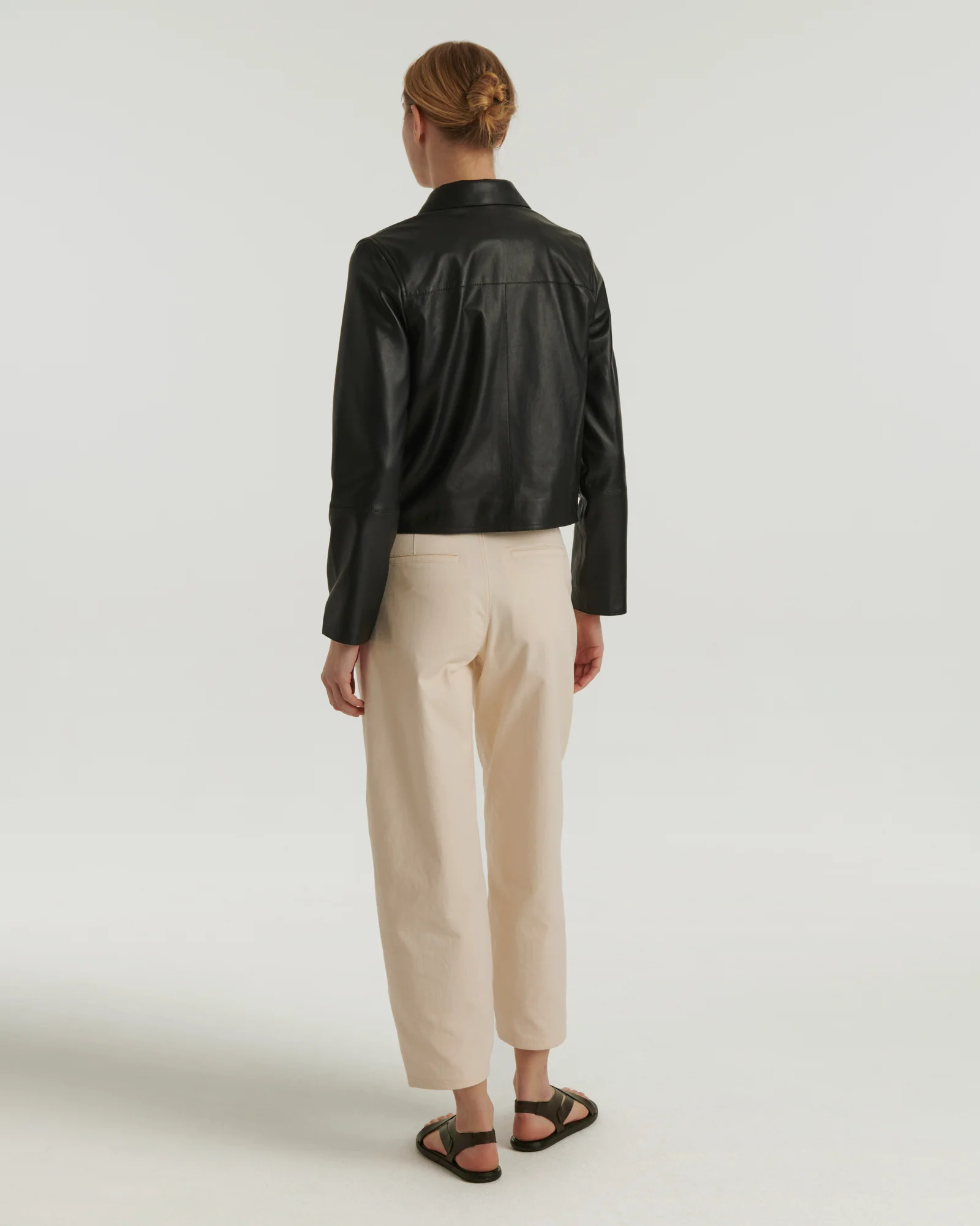 Veste courte en cuir d'agneau - Image 3