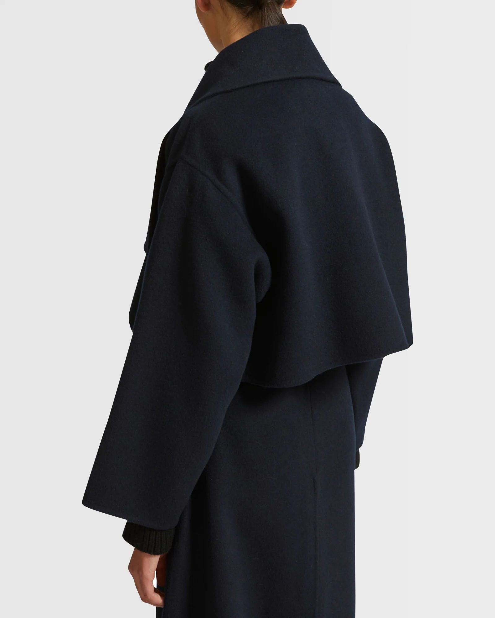 Veste courte en lainage cachemire - Image 3