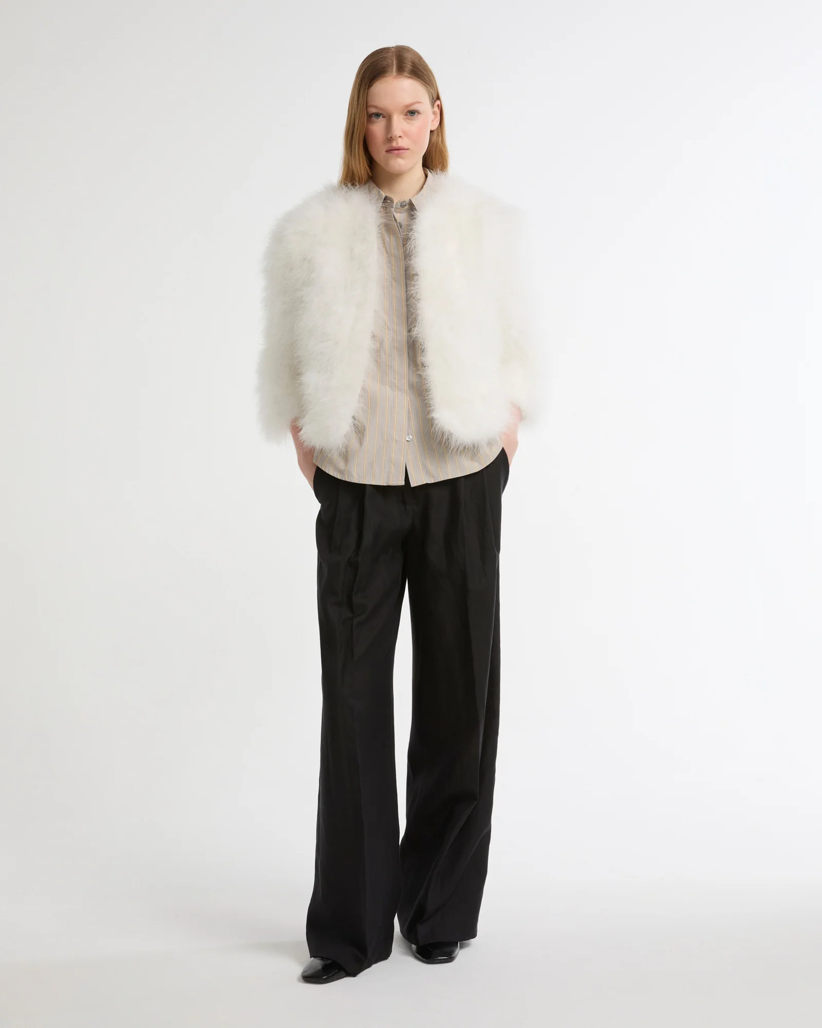 Veste courte en plumes - Image 3