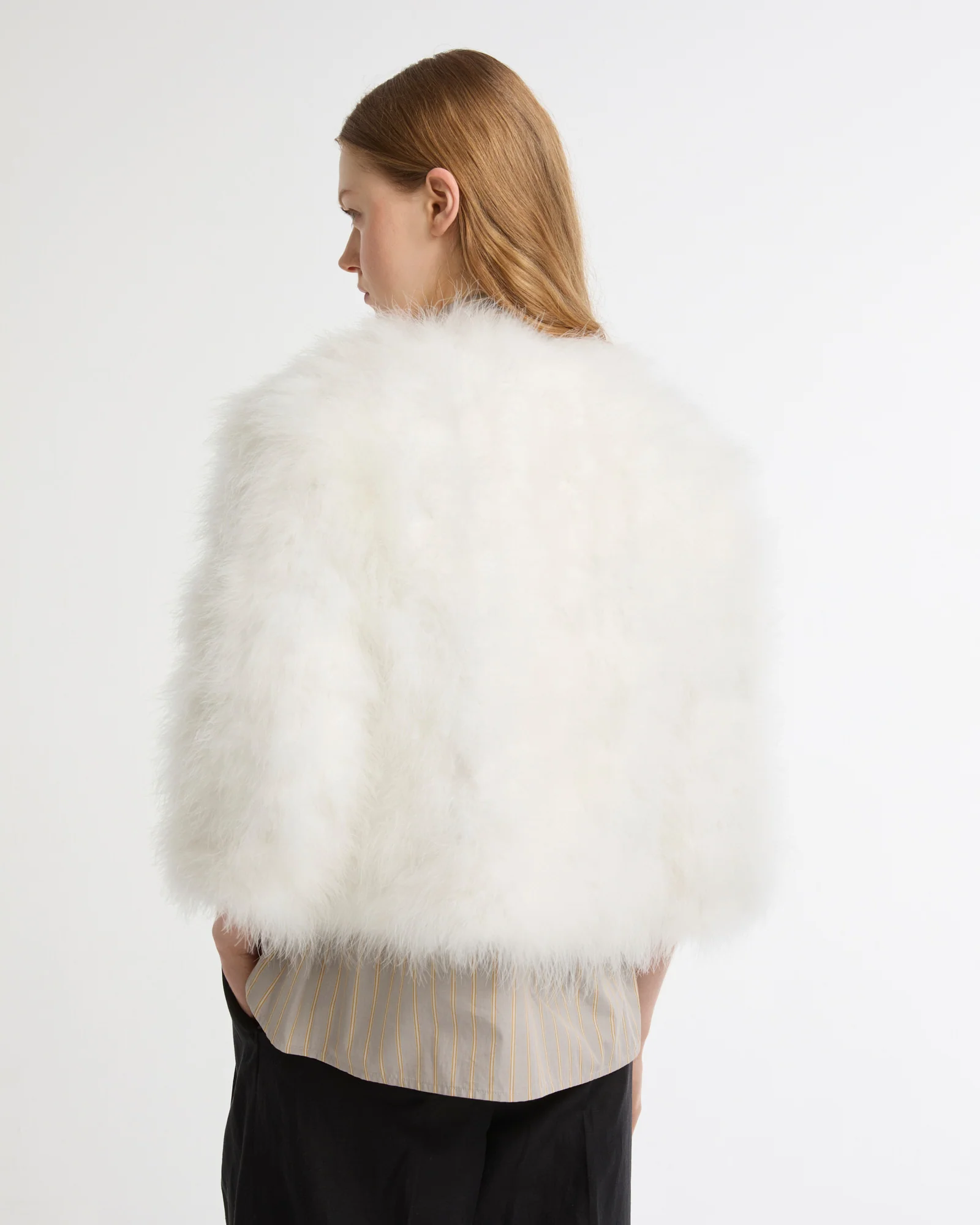 Veste courte en plumes - Image 4
