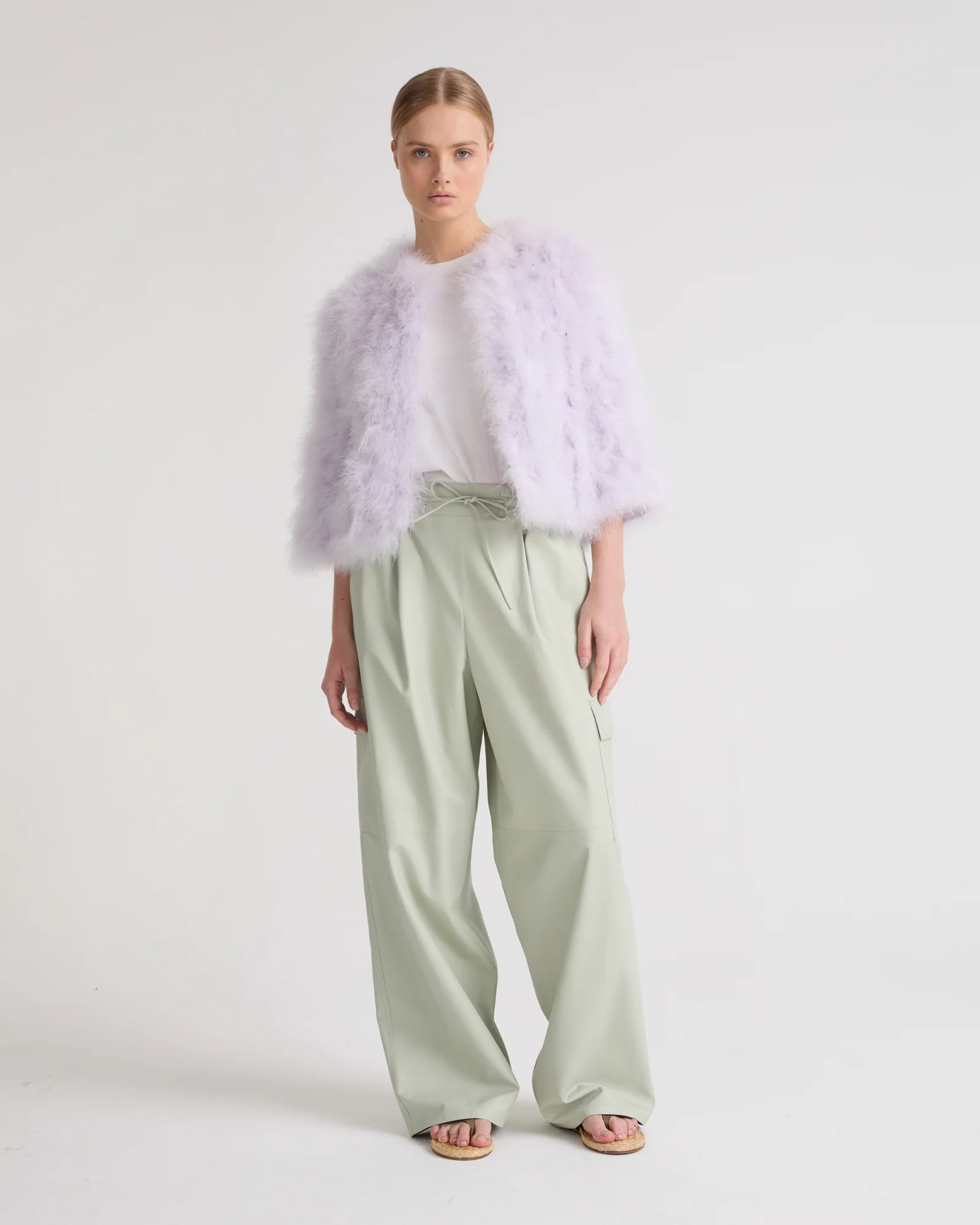 Veste courte en plumes - Image 4