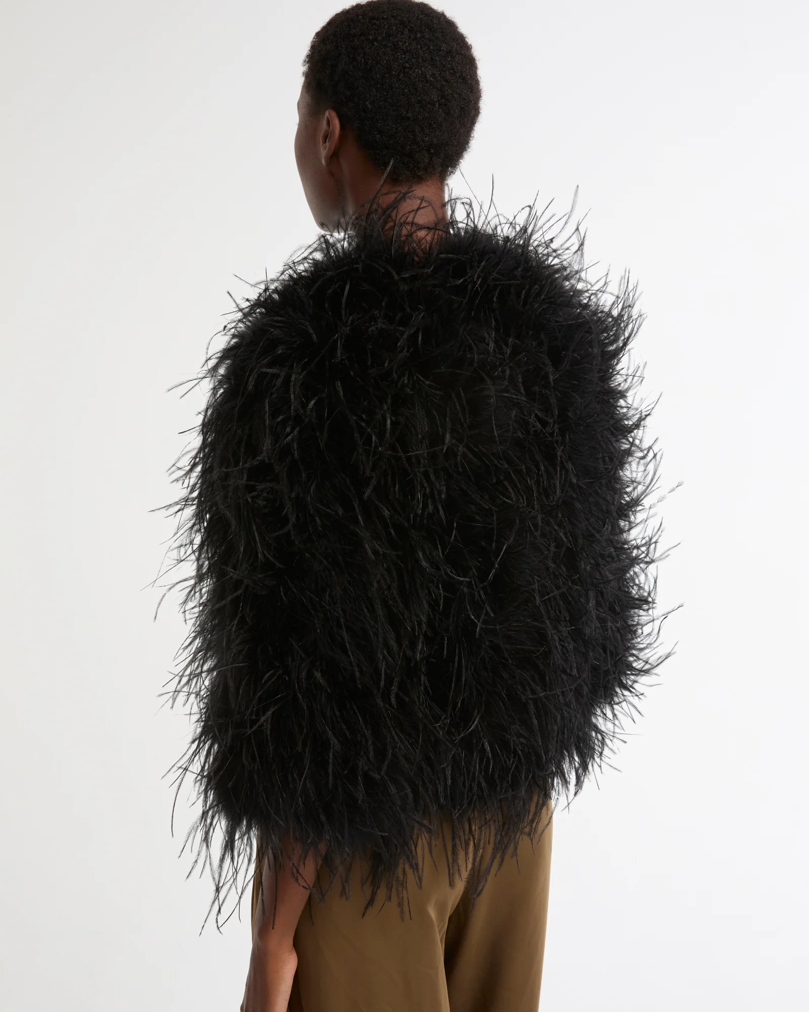 Veste courte en plumes d'autruche - Image 4