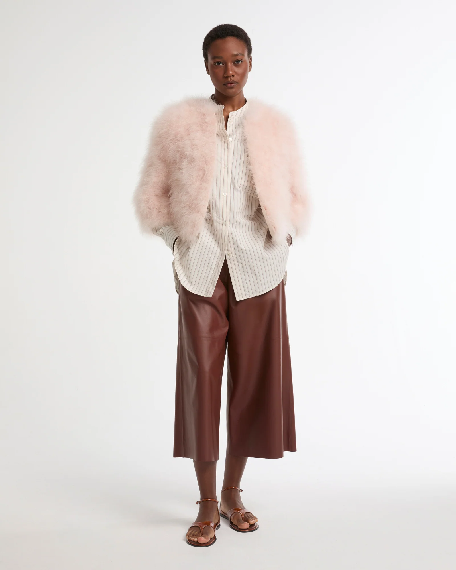 Veste courte en plumes - Image 2
