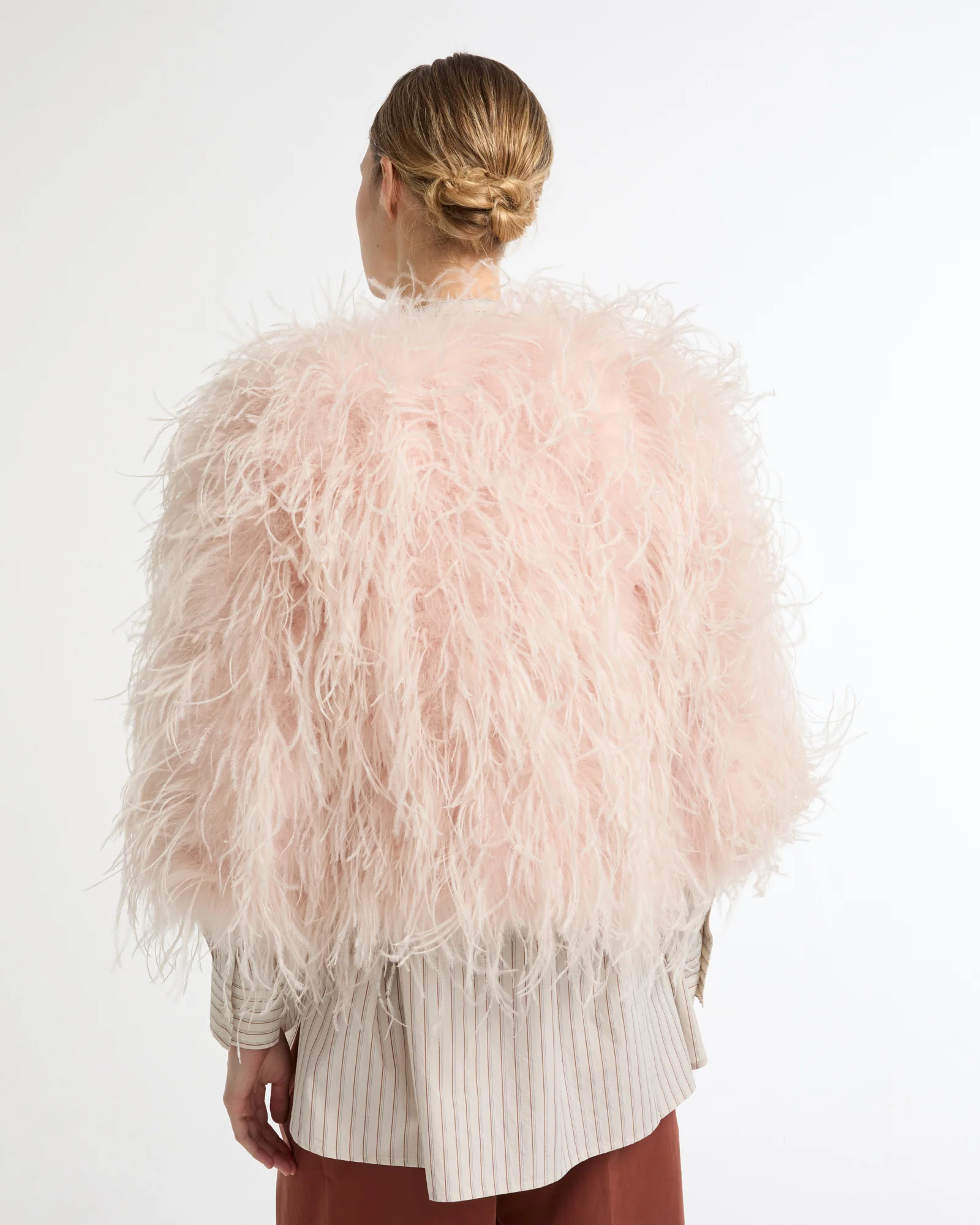 Veste courte en plumes d'autruche - Image 5
