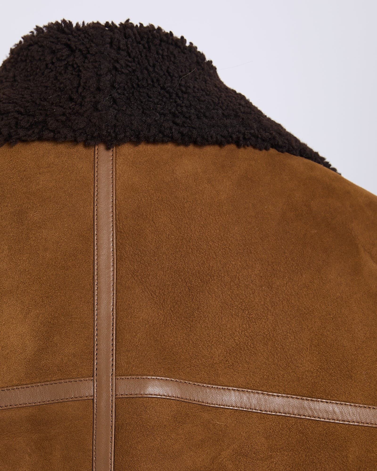Veste croppée en agneau Mérinos suède - Image 8