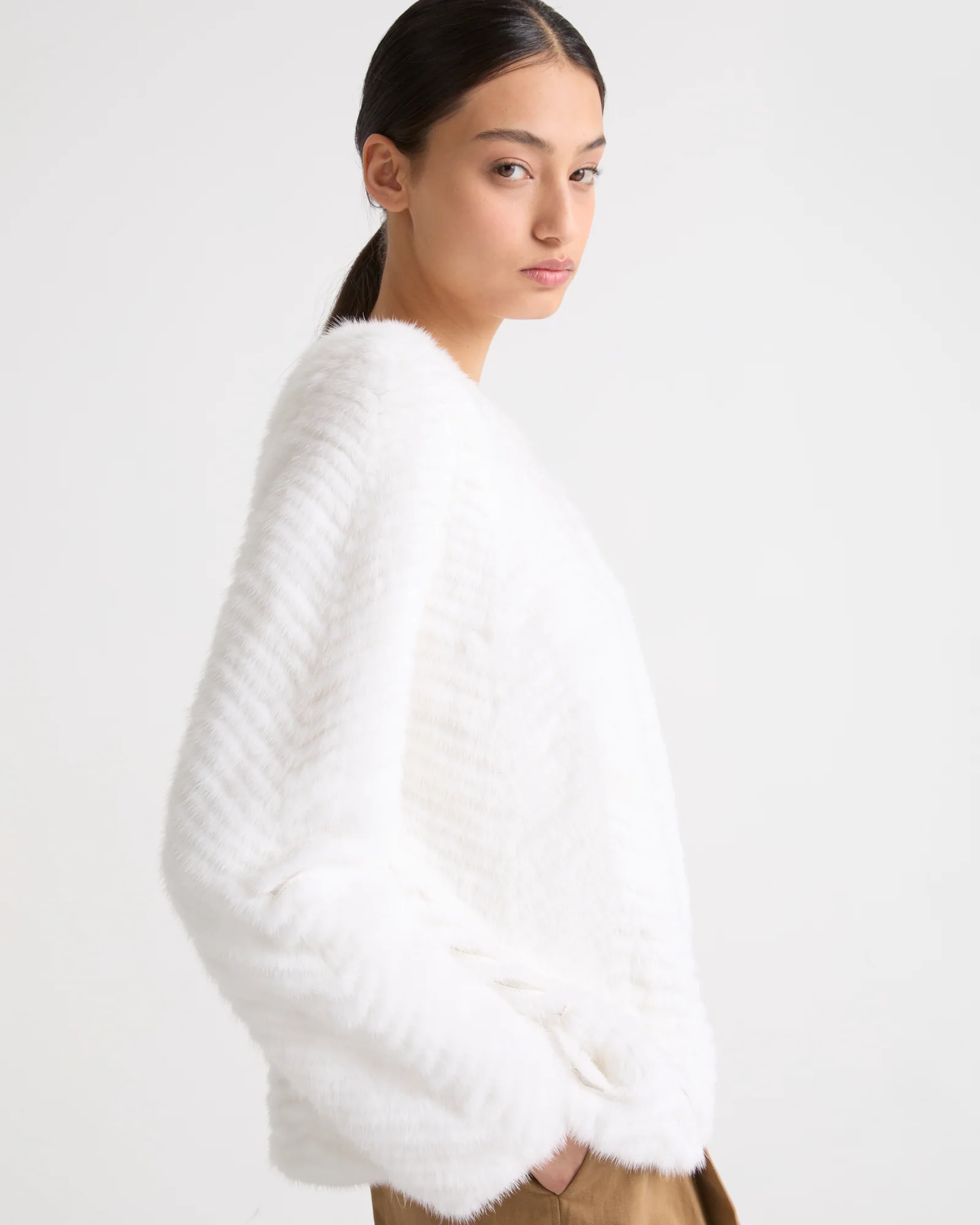 Veste en maille mérinos et fourrure de vison - Image 3