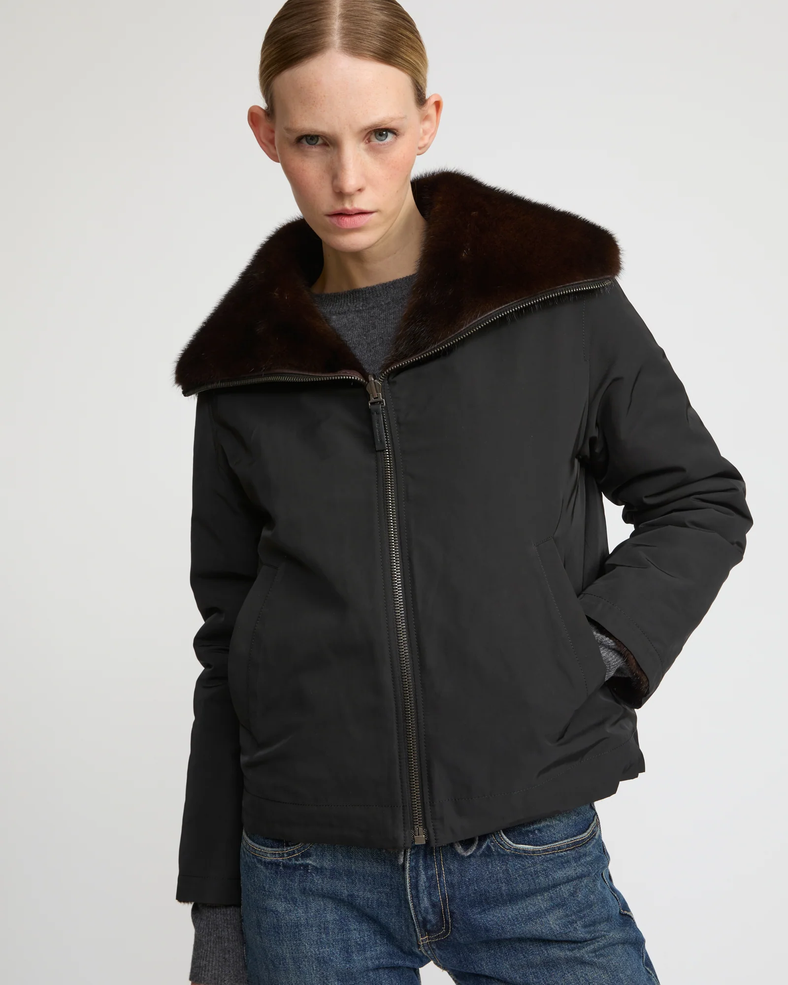 Veste réversible en tissu technique et fourrure de vison - Image 2